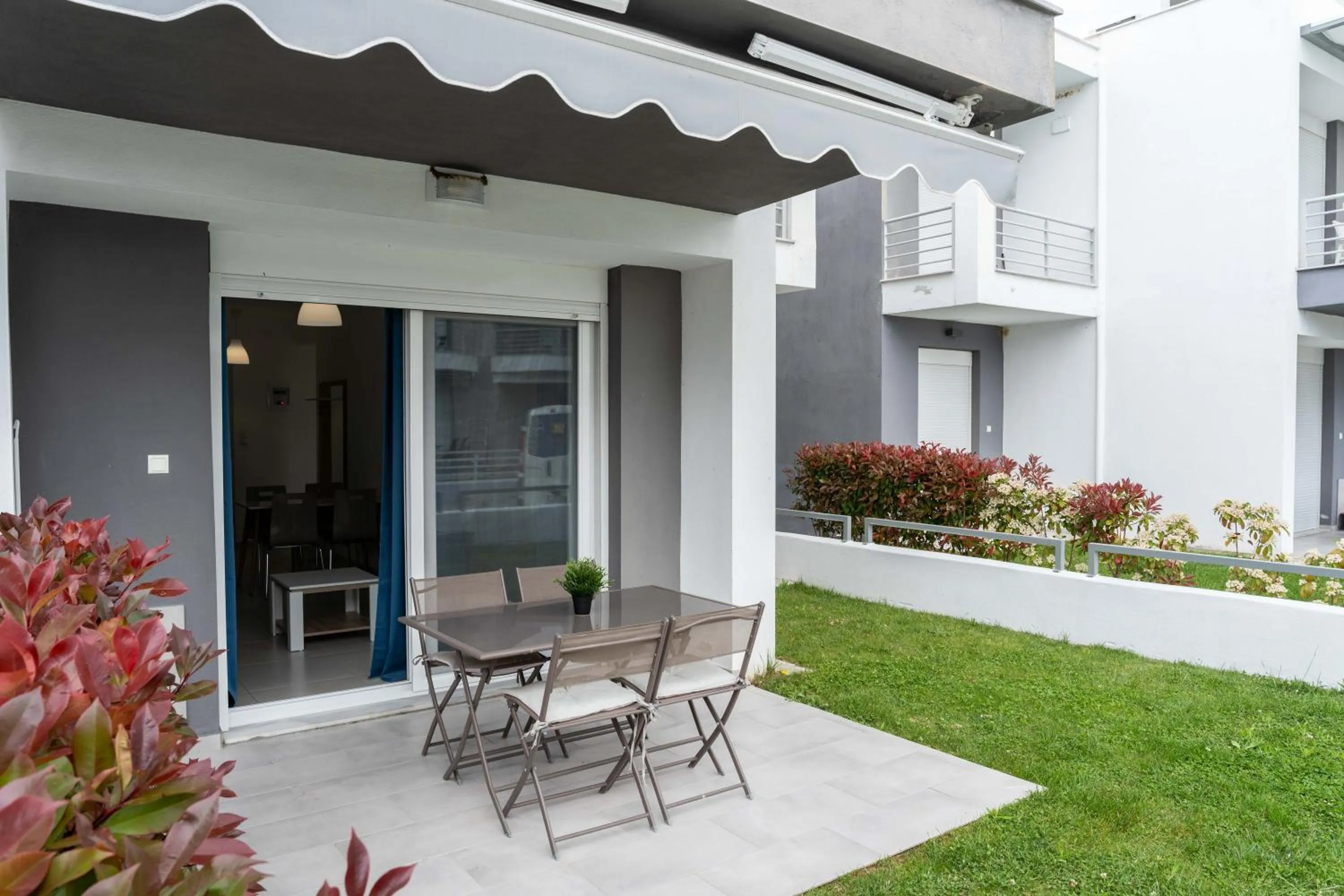 Property building in Thalassa & Thalassa Prive Residential Complex