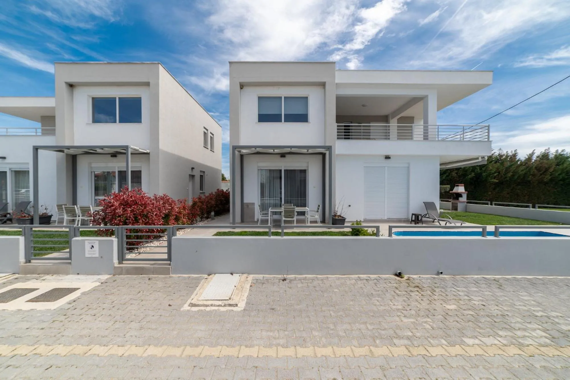 Property building in Thalassa & Thalassa Prive Residential Complex