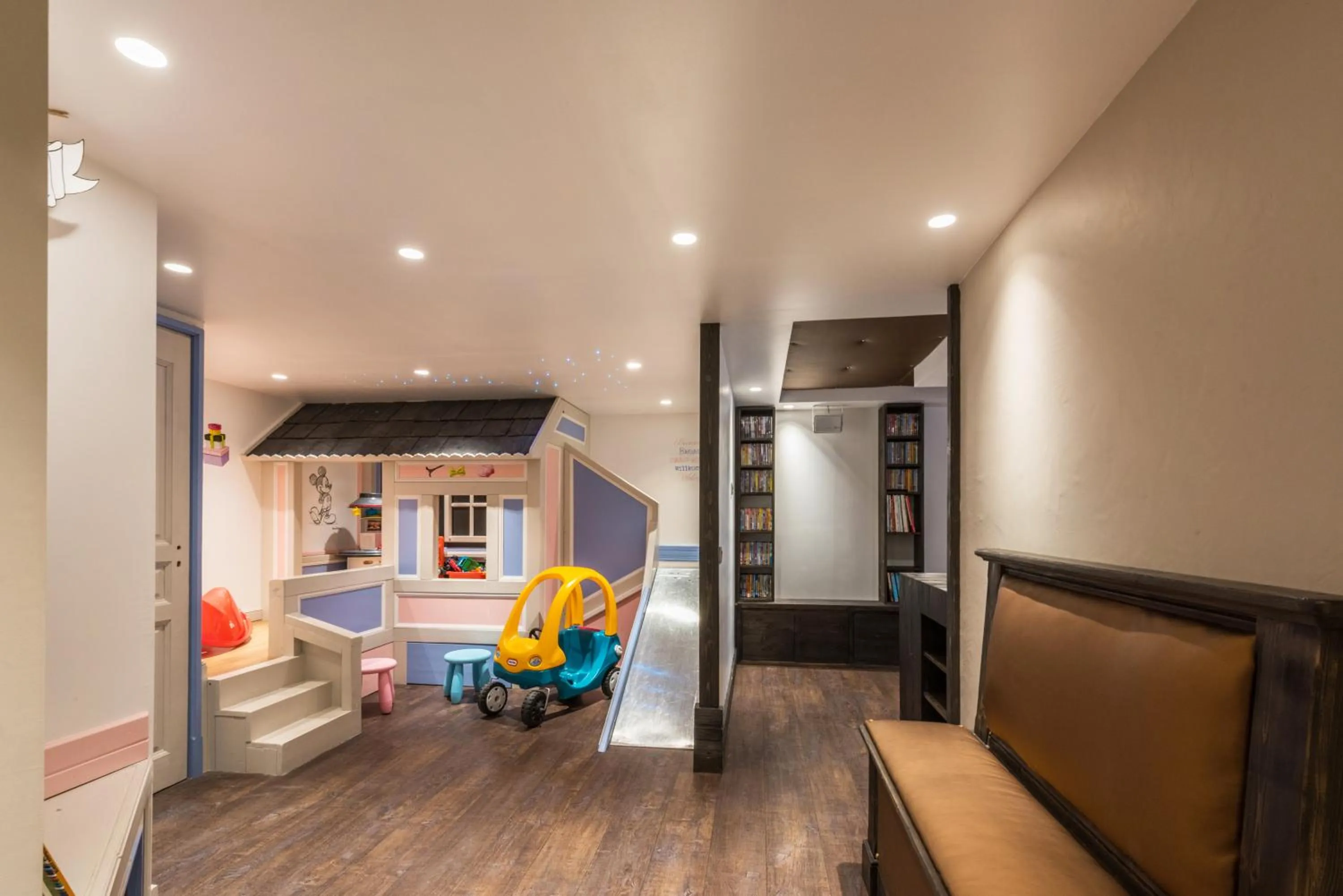 Game Room in Hôtel Les Sherpas