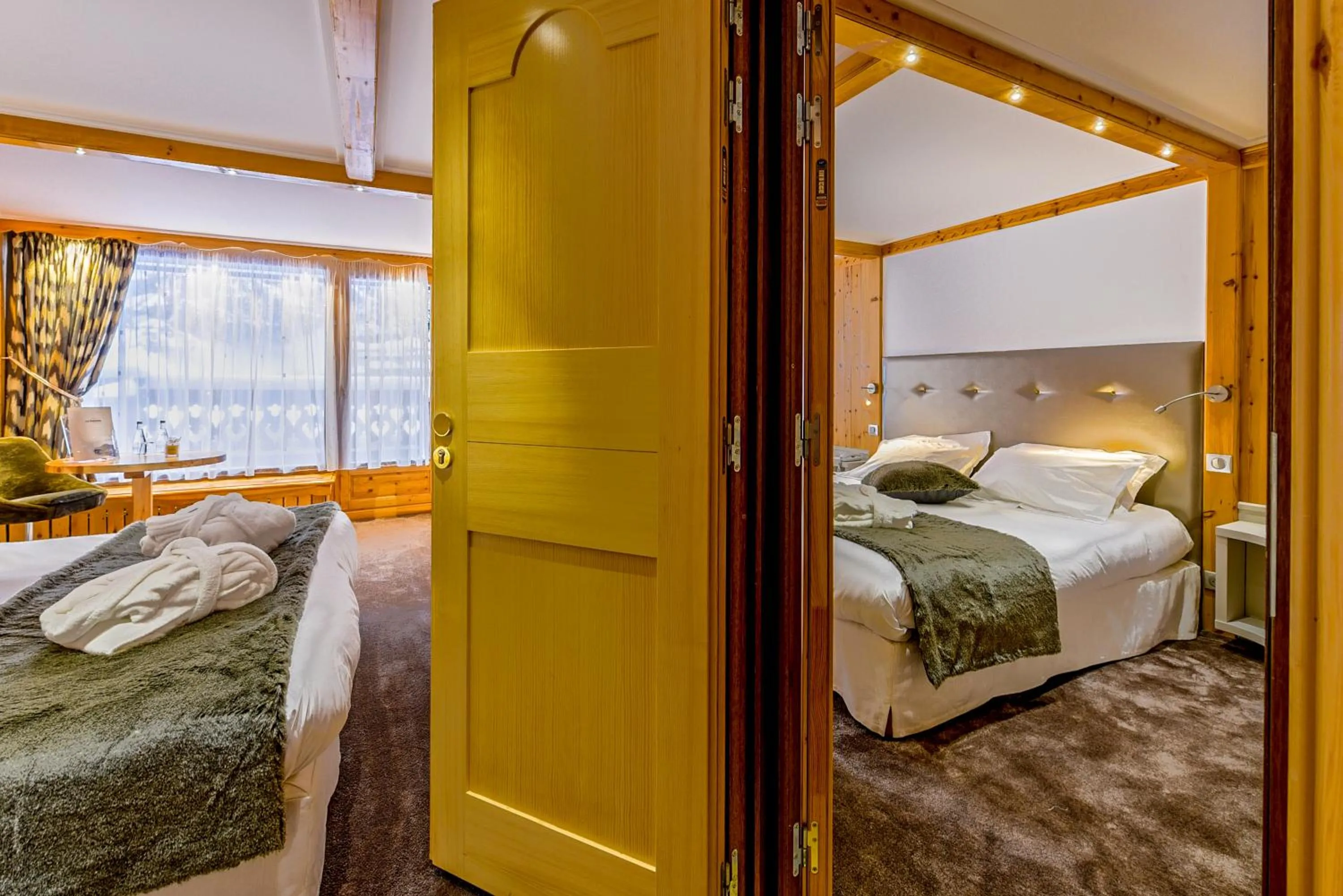 Bed in Hôtel Les Sherpas