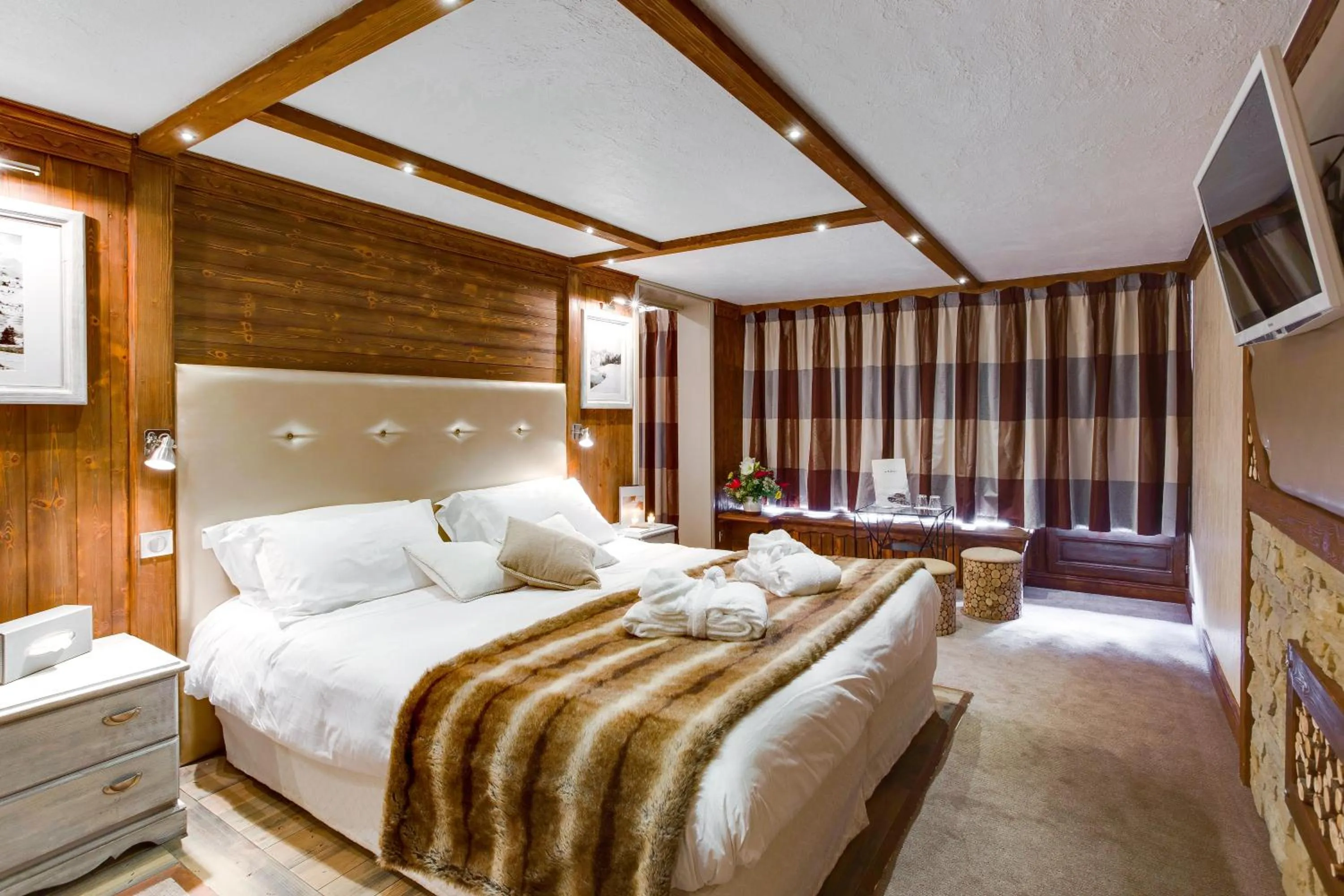 Winter, Bed in Hôtel Les Sherpas