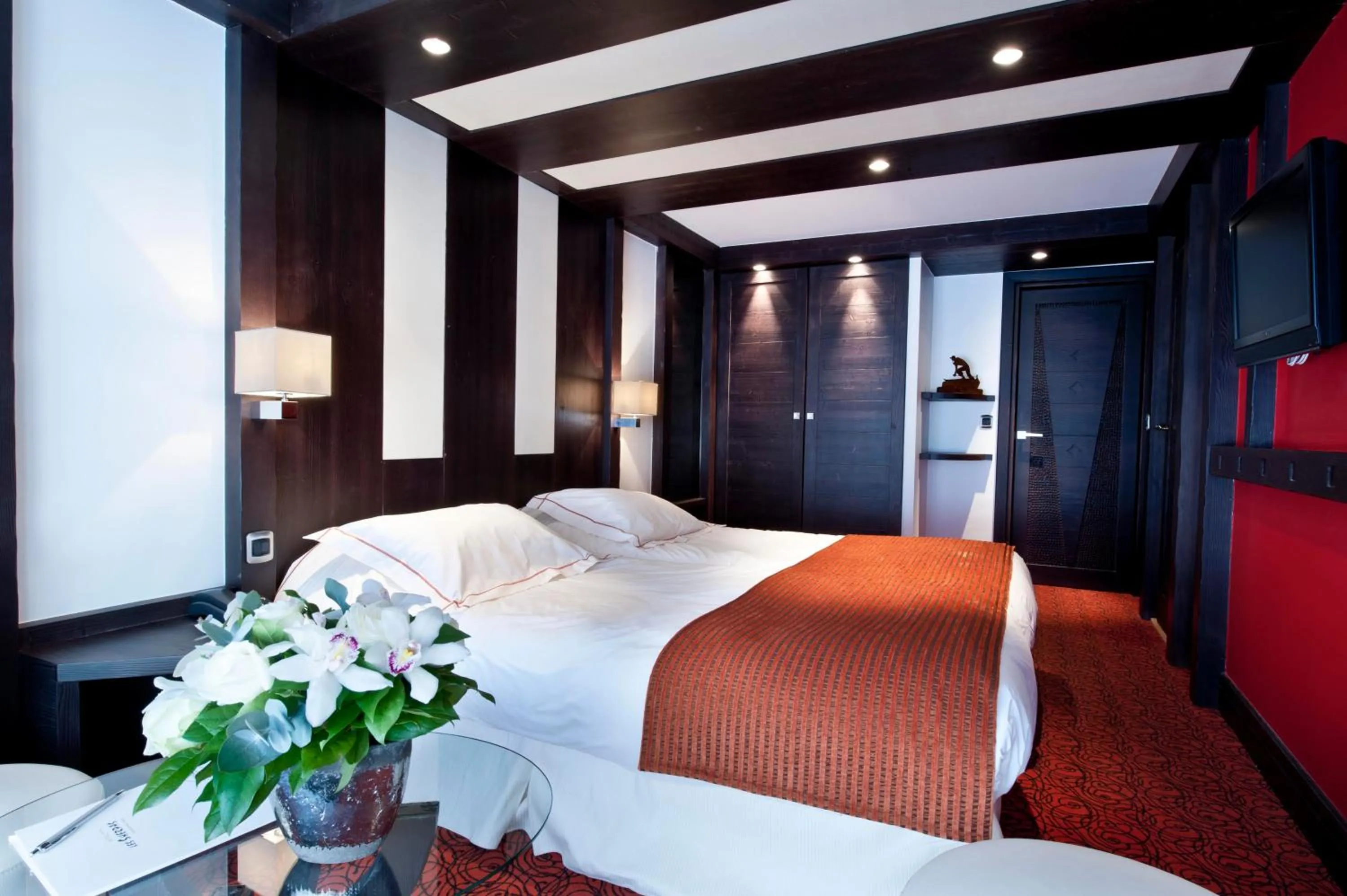 Bed in Hôtel Les Sherpas