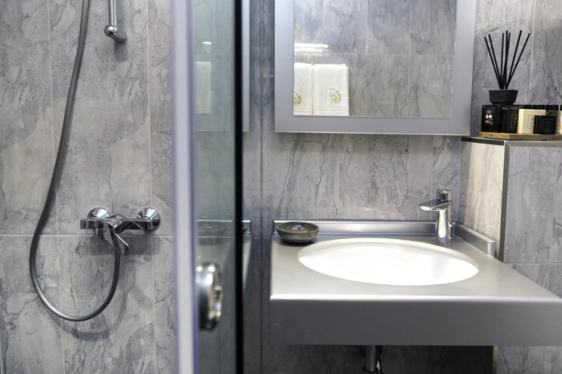 Bathroom in Onyx Beach Residence - Free Beach Access & Parking
