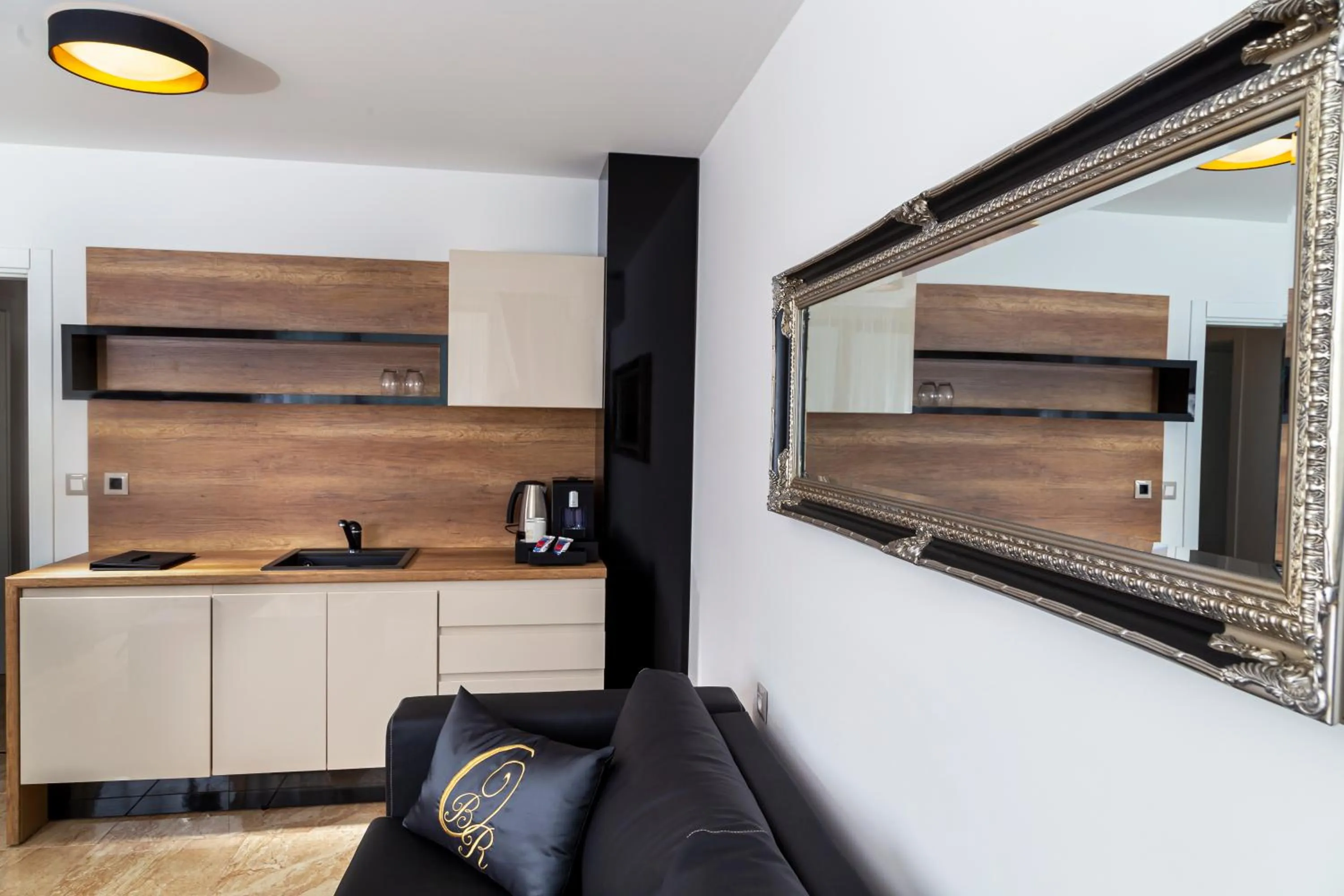 Kitchen or kitchenette in Onyx Beach Residence - Free Beach Access & Parking