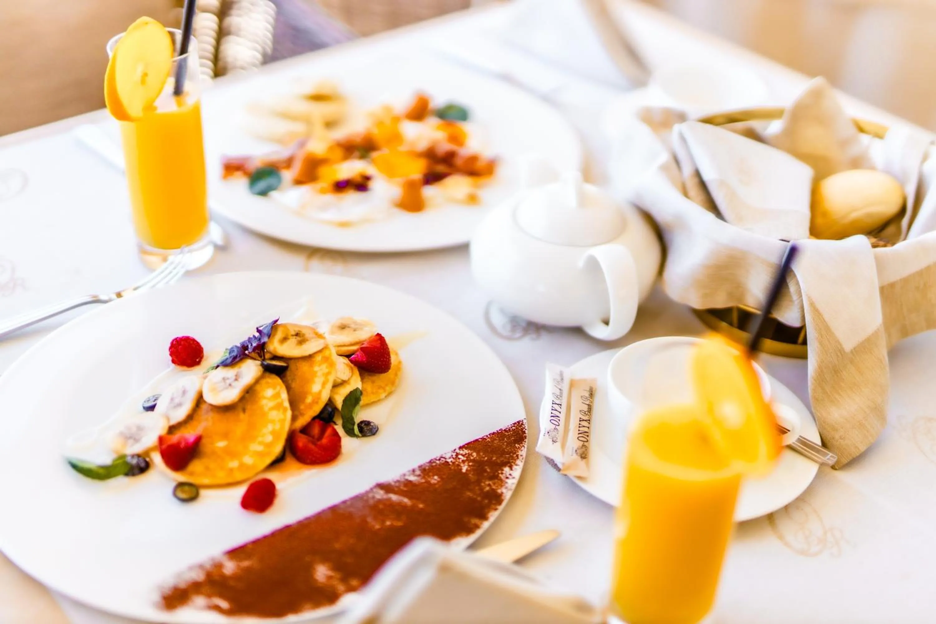 Restaurant/places to eat in Onyx Beach Residence - Free Beach Access & Parking