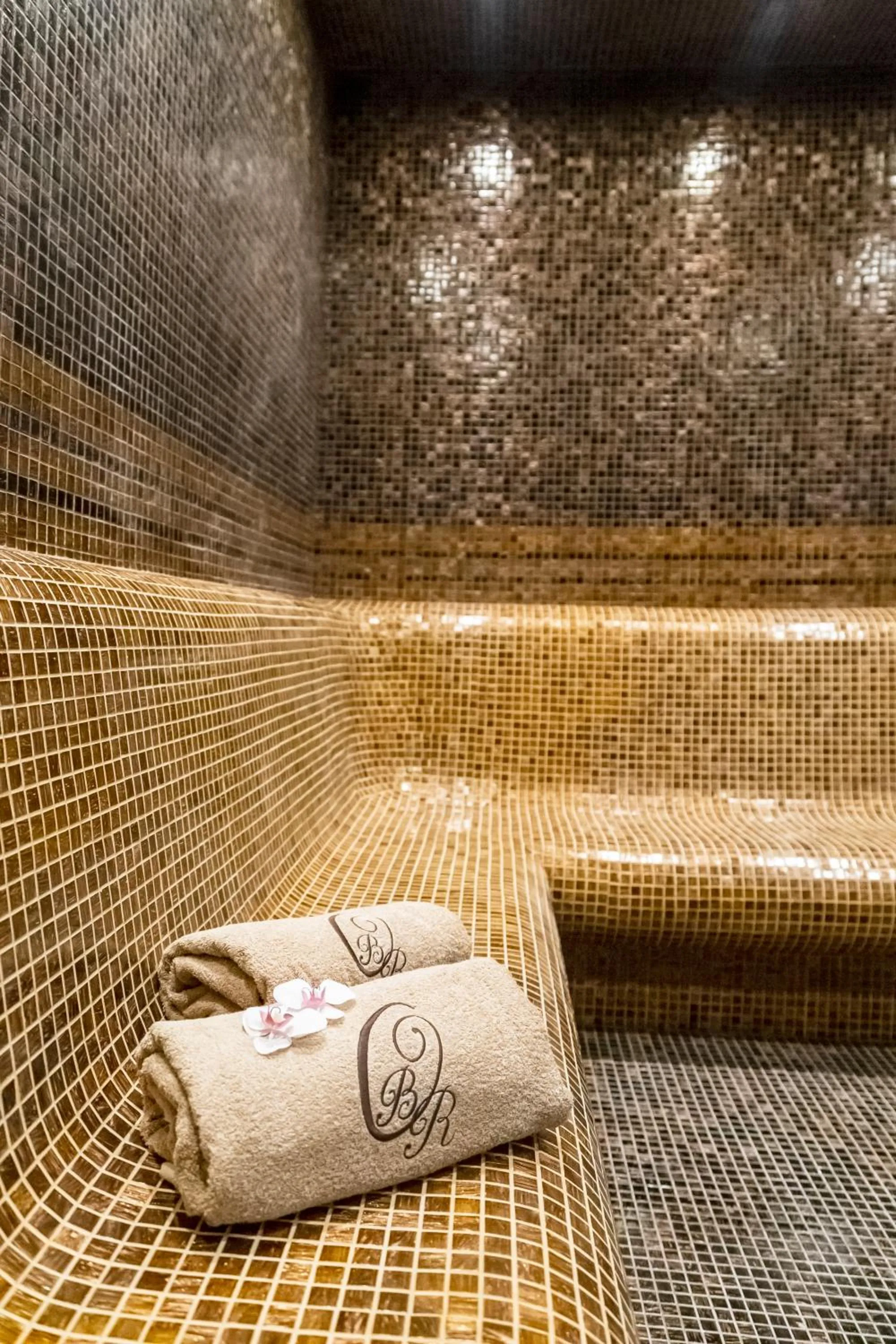 Sauna in Onyx Beach Residence - Free Beach Access & Parking