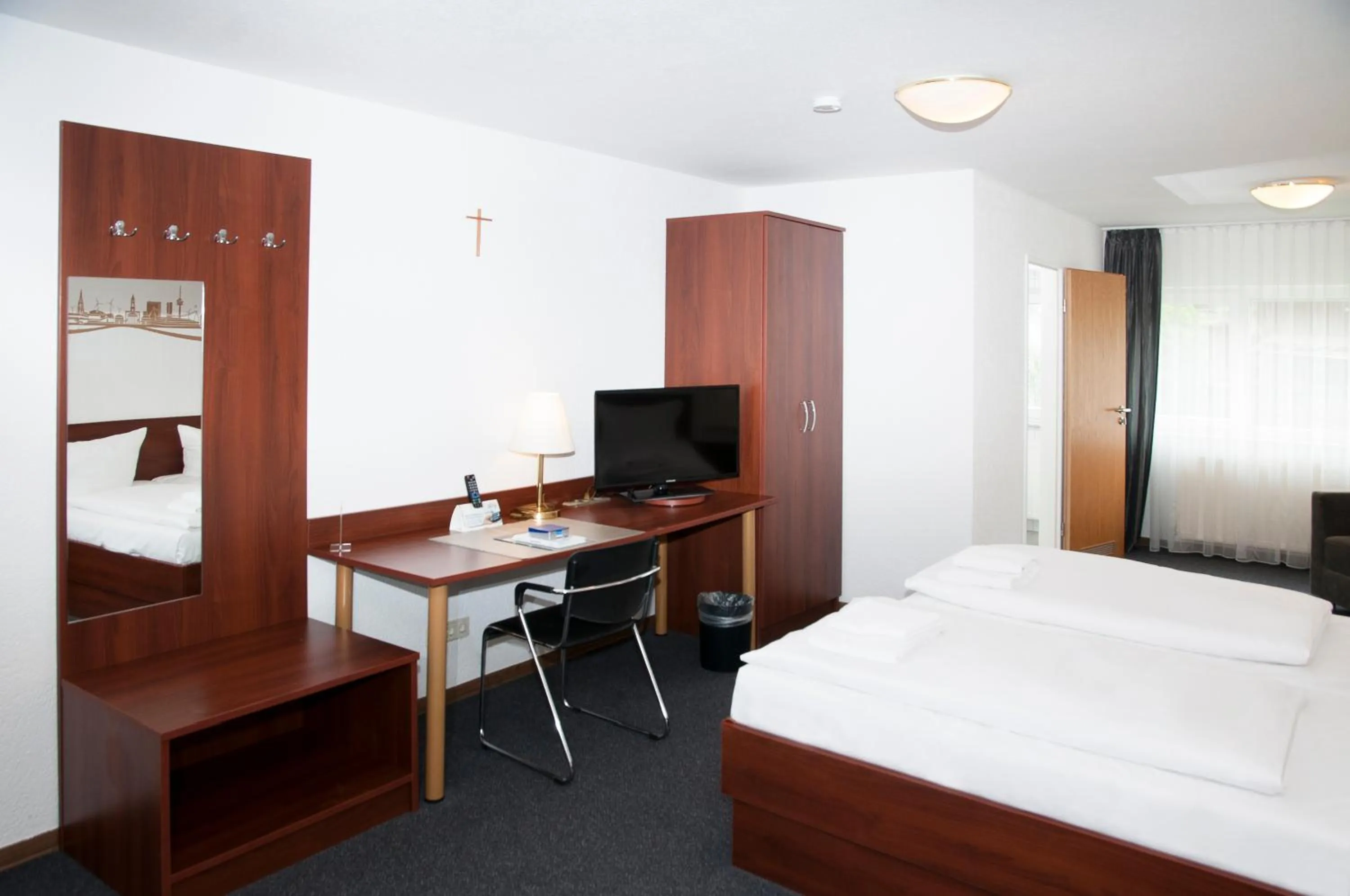 Bedroom, Bed in Hotel Sonne