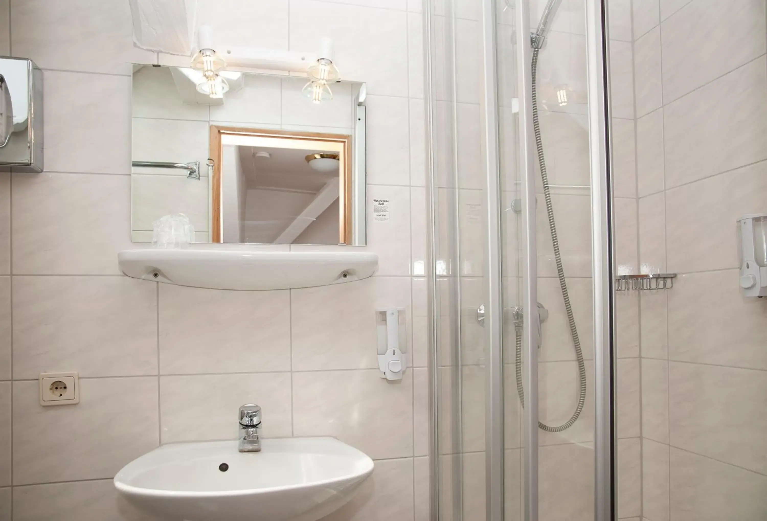 Standard Single Room in Hotel Sonne Standard Single Room in Hotel Sonne