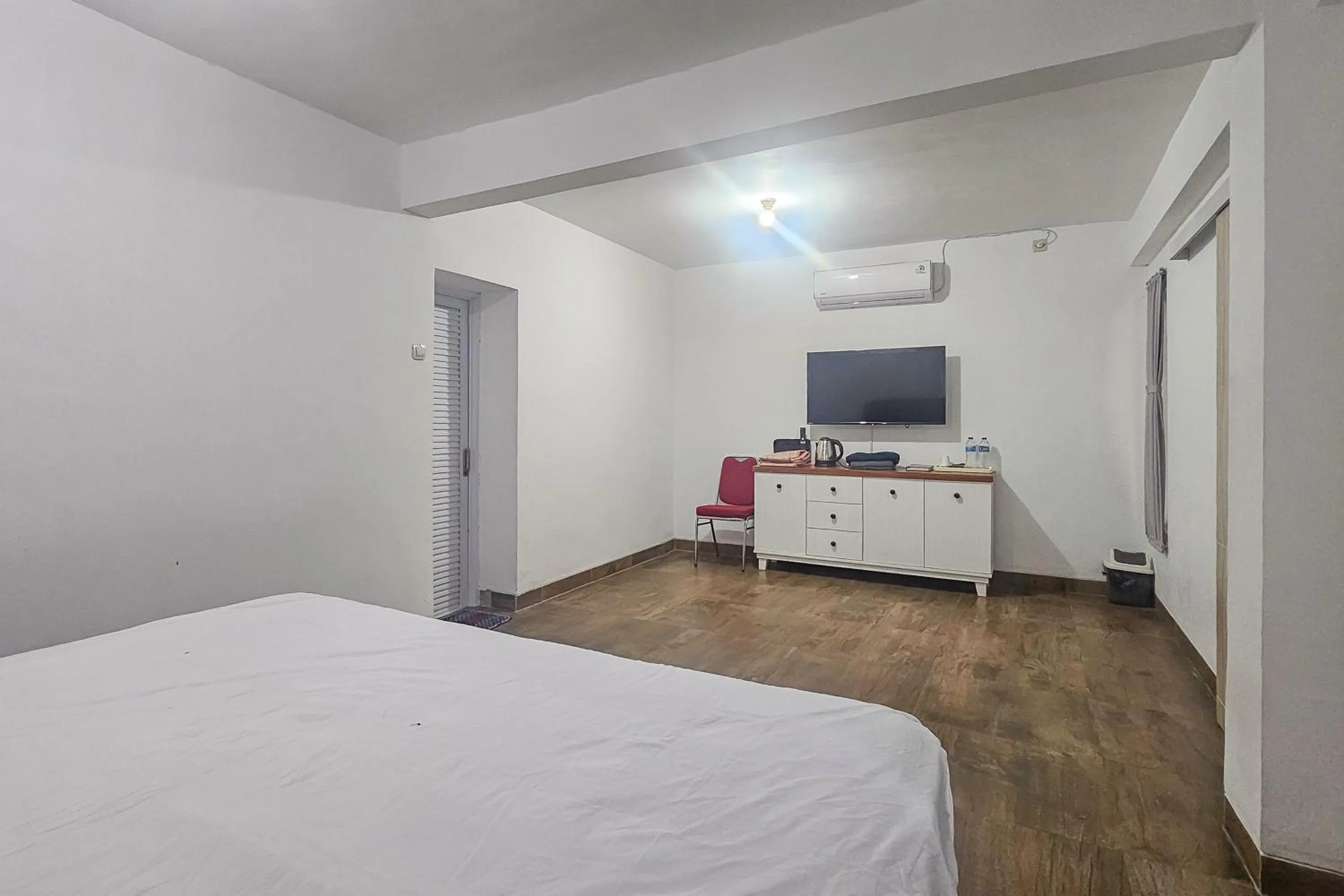 Bedroom, Bed in Urbanview Villa Balong BHO Syariah Bandung