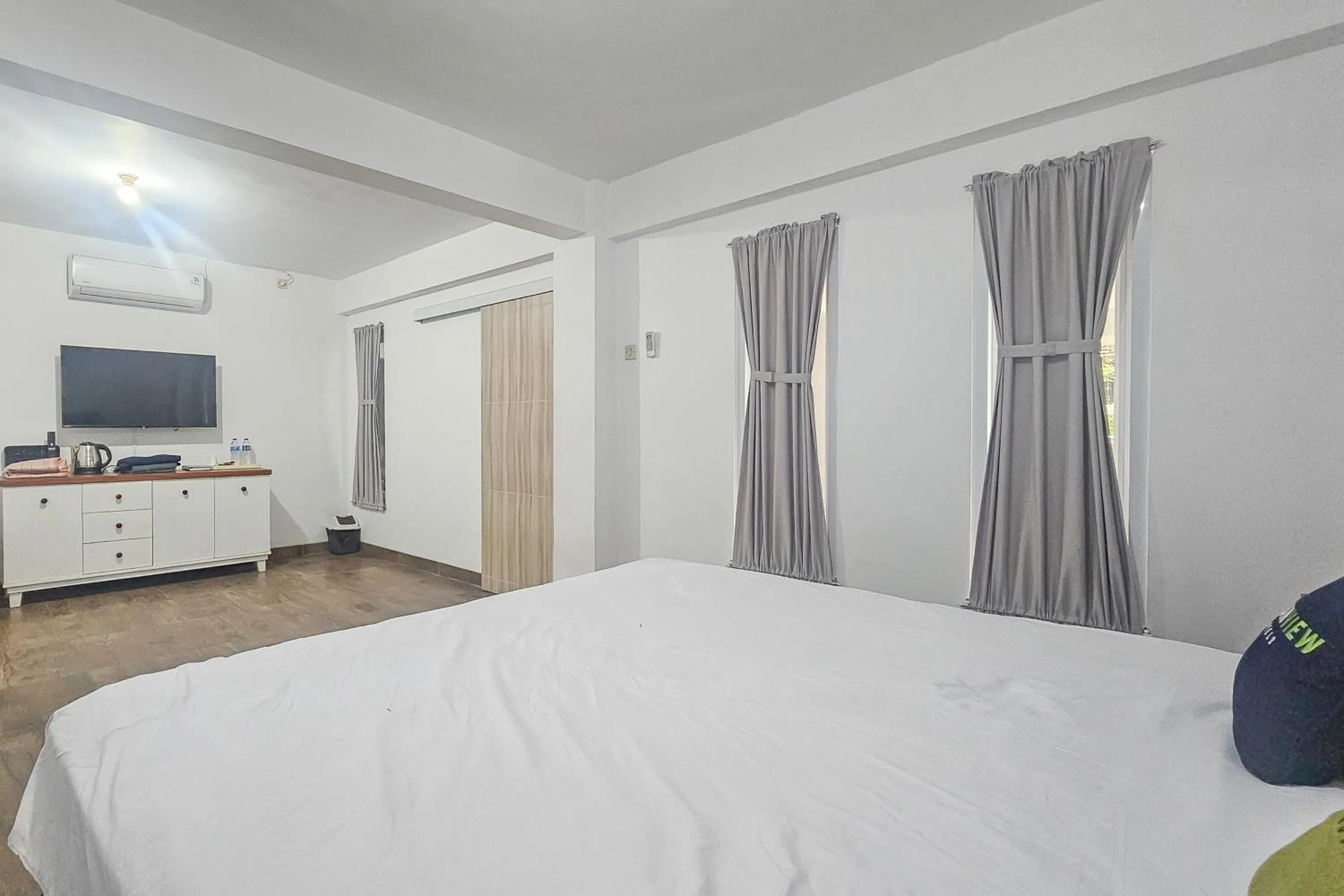 Bedroom, Bed in Urbanview Villa Balong BHO Syariah Bandung