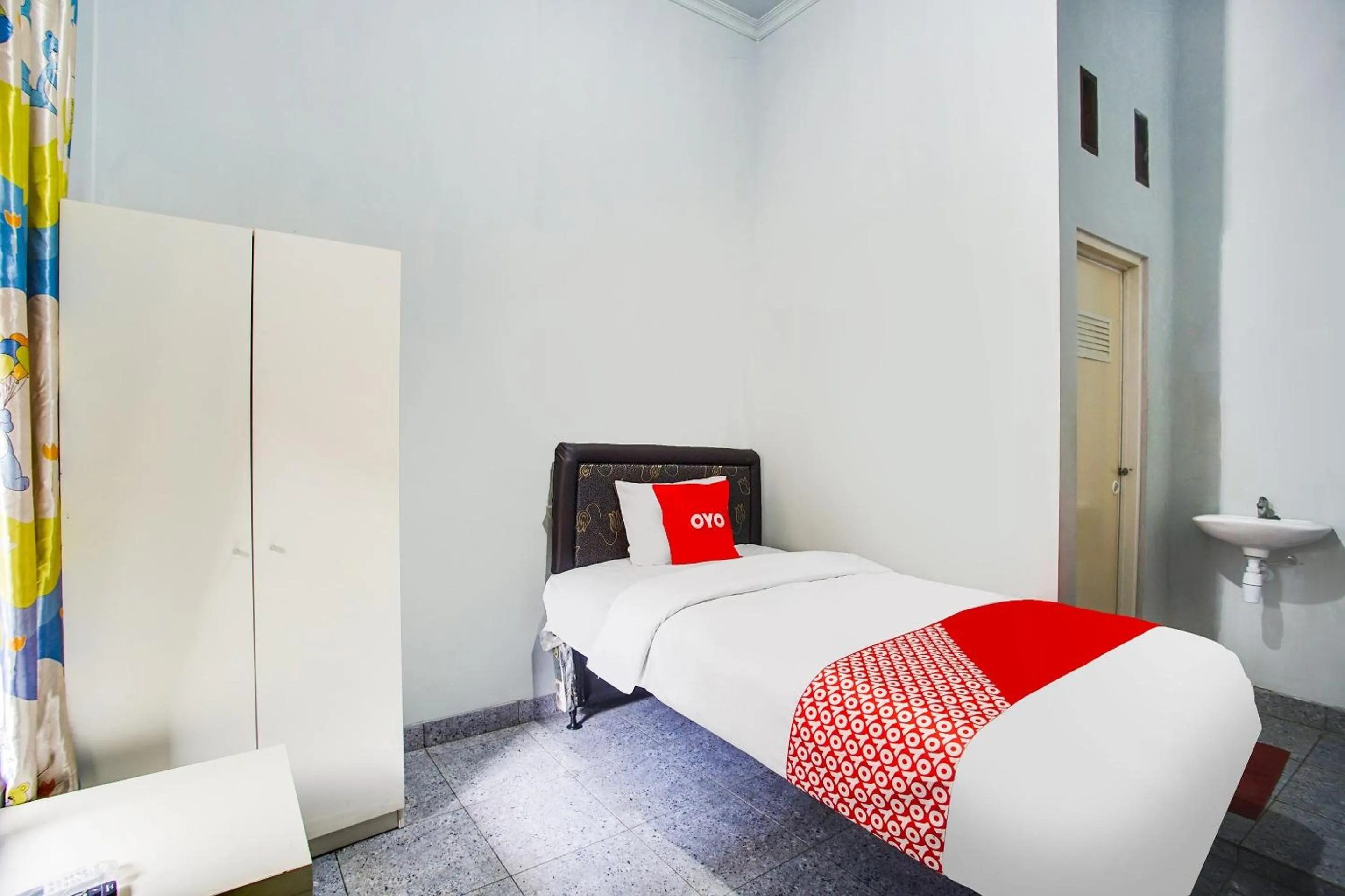 Bedroom, Bed in Hotel O Teluk Betung Near Taman Dipangga Formerly Z Hotel