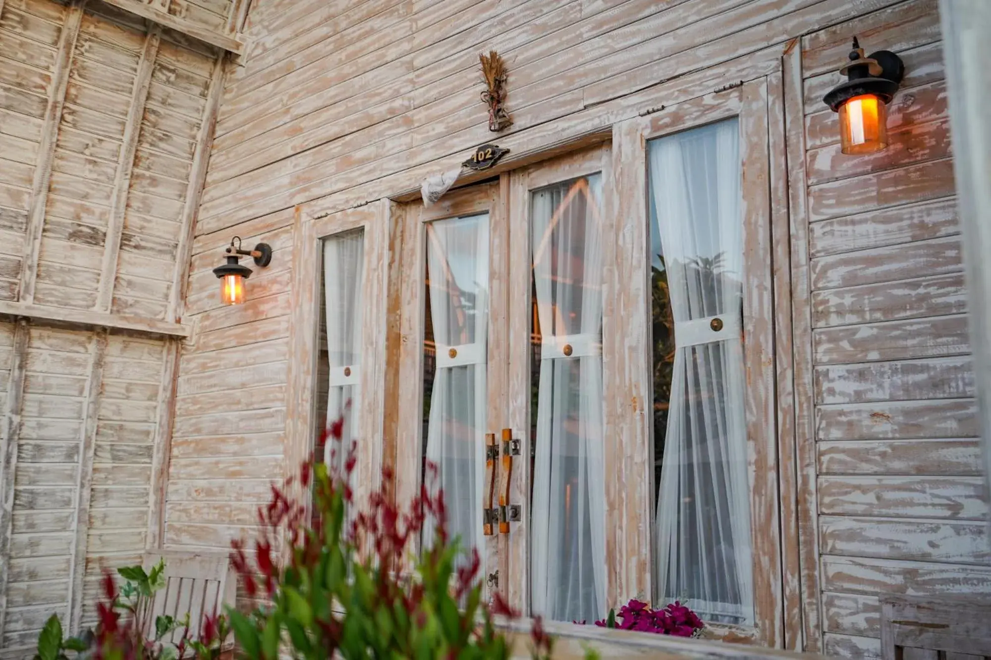 Facade/entrance in Unicorn Bungalow Facade/entrance in Unicorn Bungalow