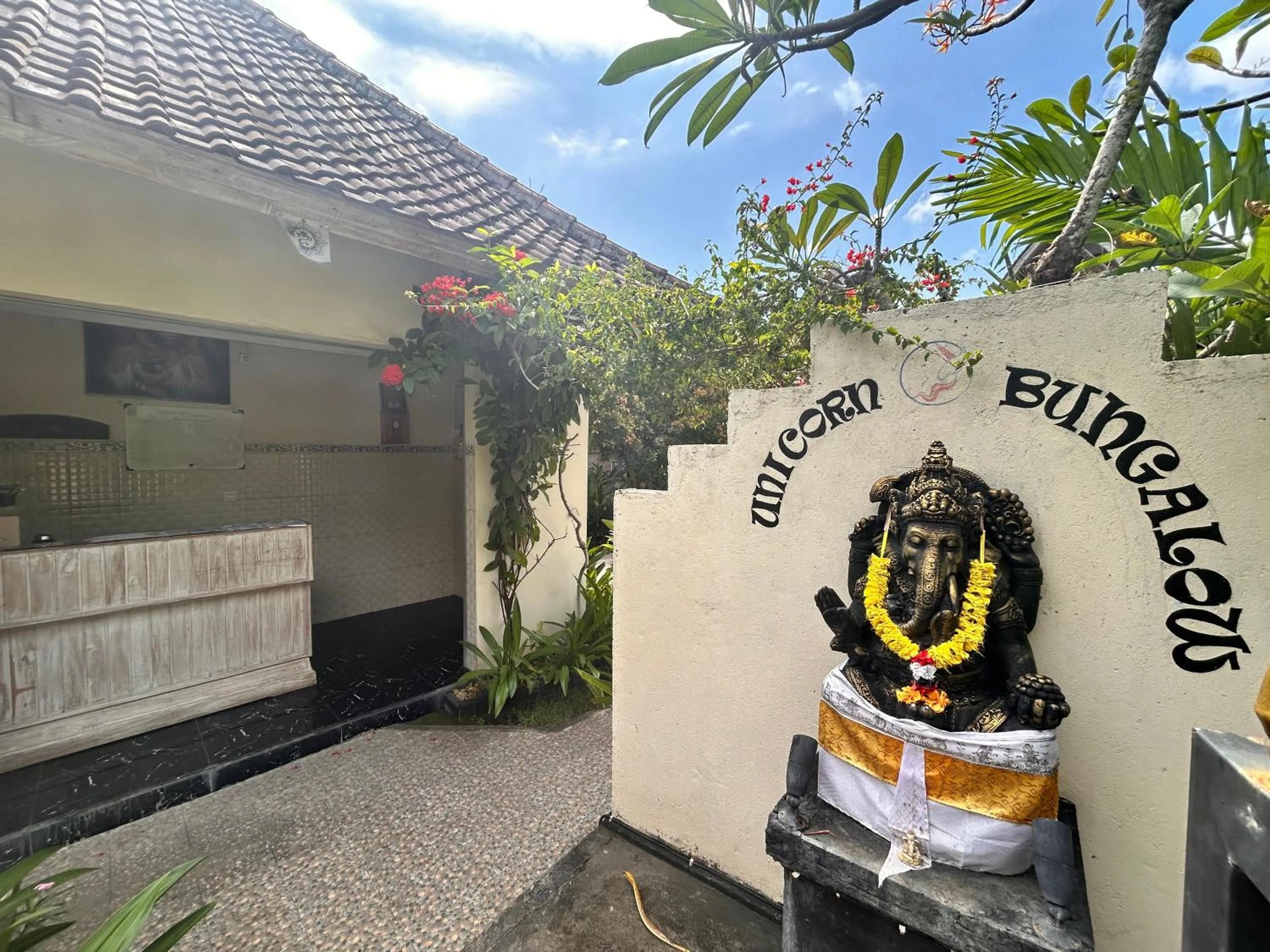 Lobby or reception in Unicorn Bungalow