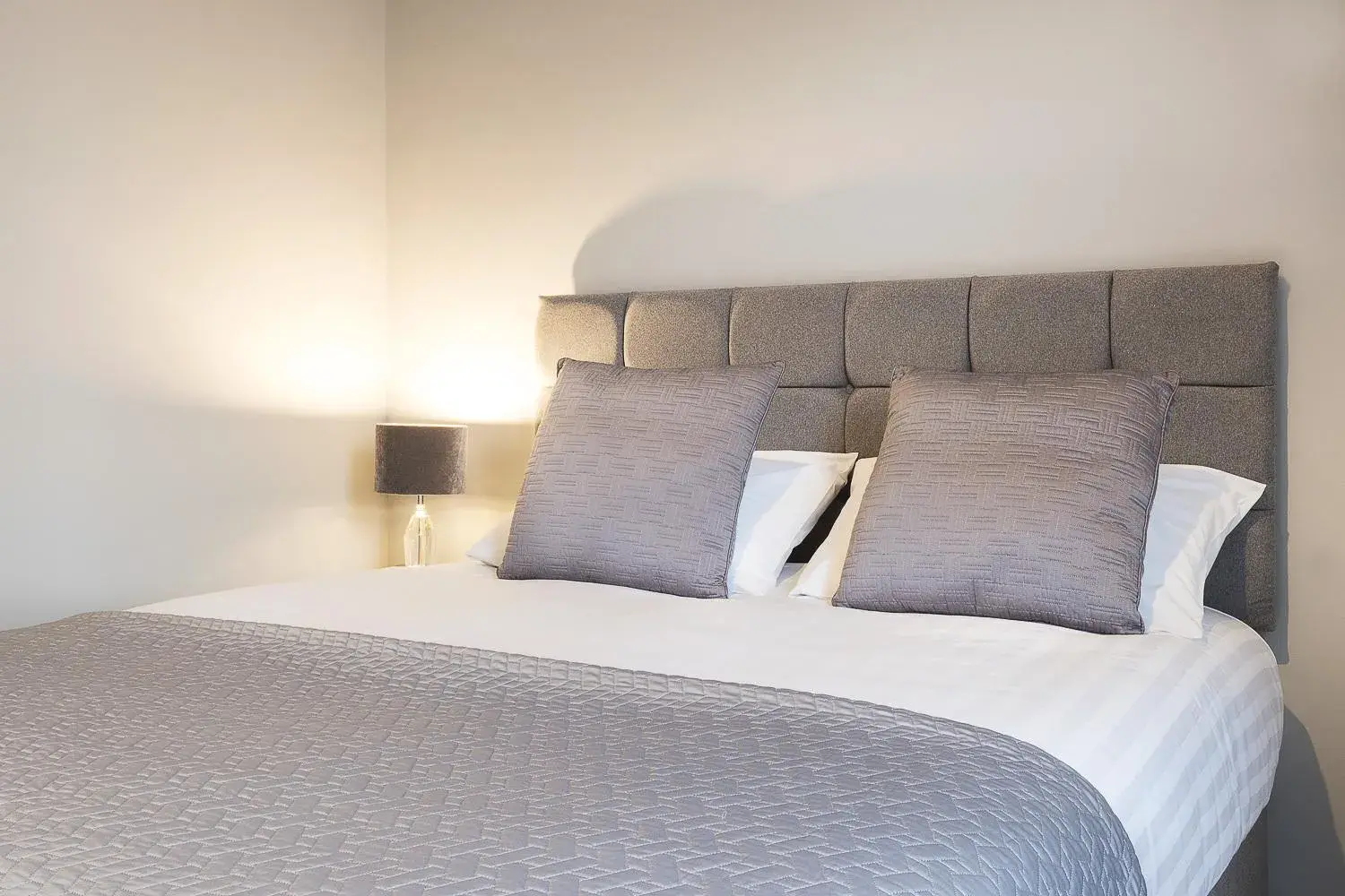 Other, Bed in Blue Door Apartments Other, Bed in Blue Door Apartments