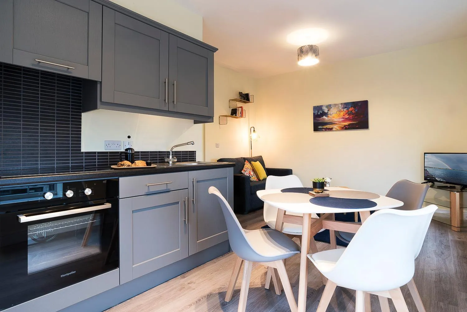 Kitchen or kitchenette in Blue Door Apartments