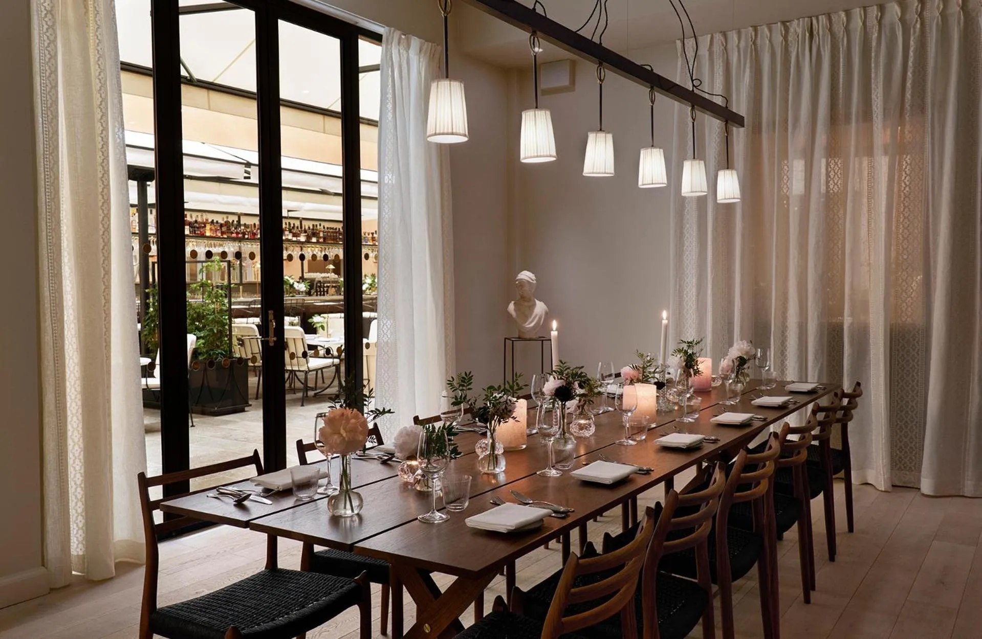 Restaurant/places to eat in Villa Dagmar