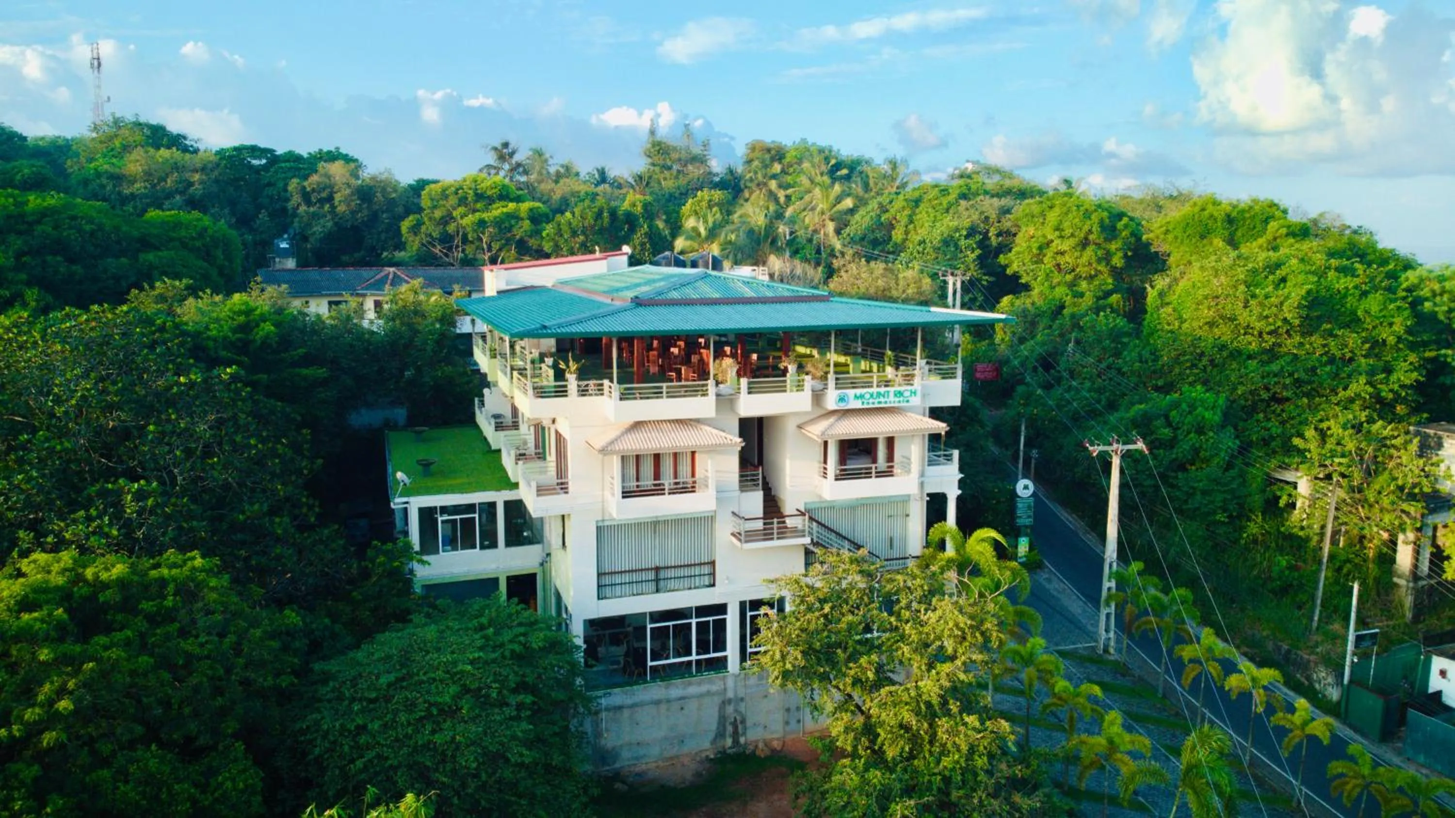 Property building in Mount Rich Rumassala