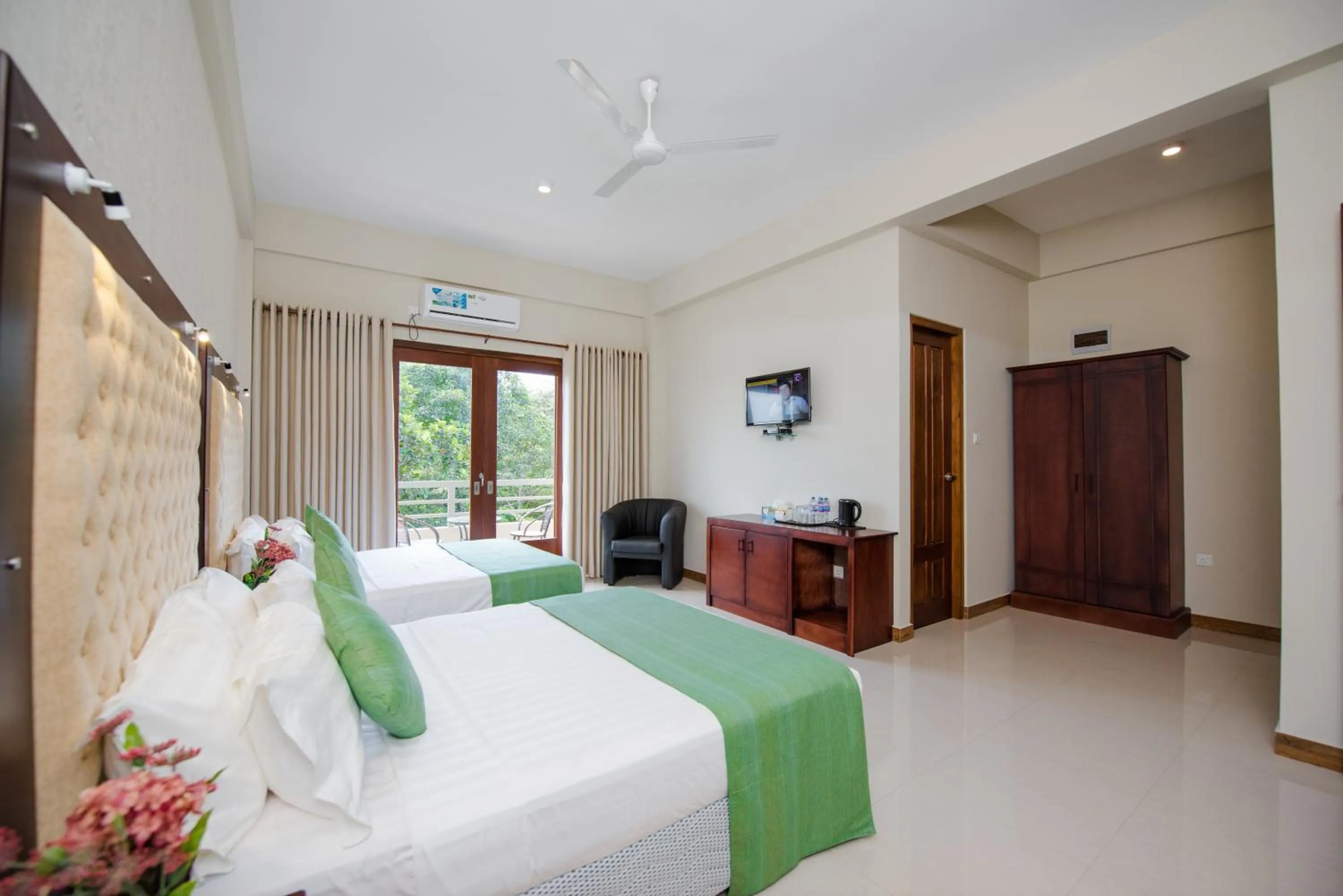 Photo of the whole room, Bed in Mount Rich Rumassala