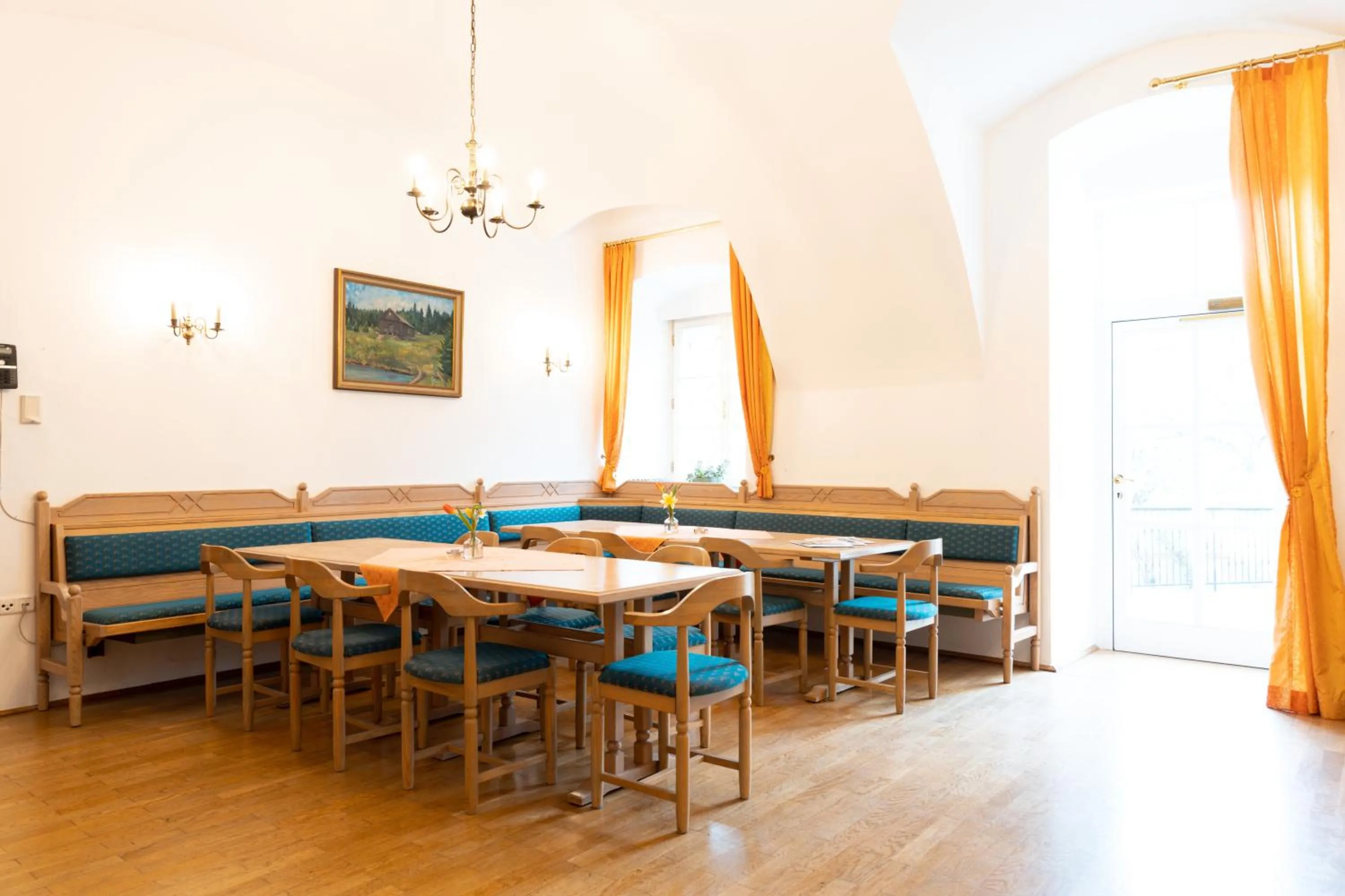 Restaurant/places to eat in Seminarzentrum Stift Schlägl