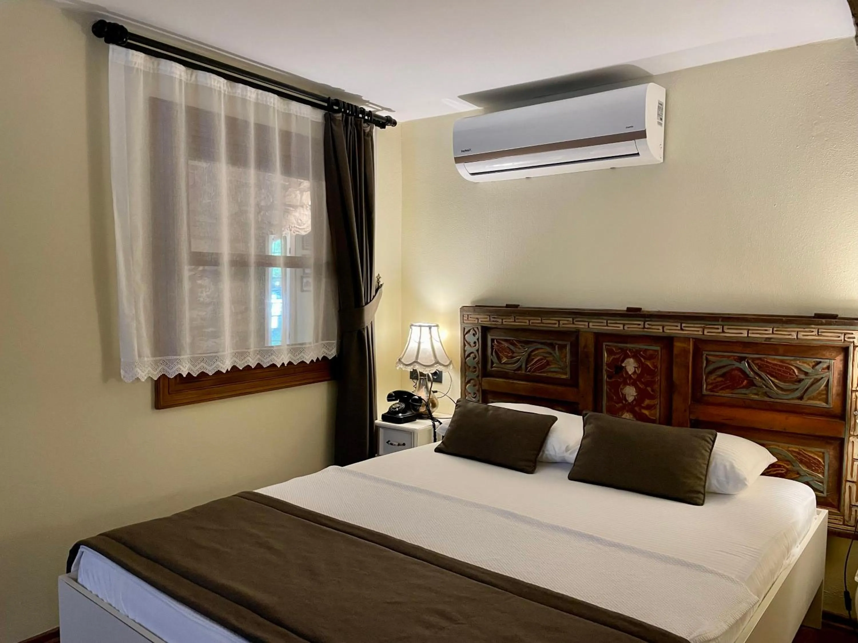 Bed in Urla Taş Konak Otel