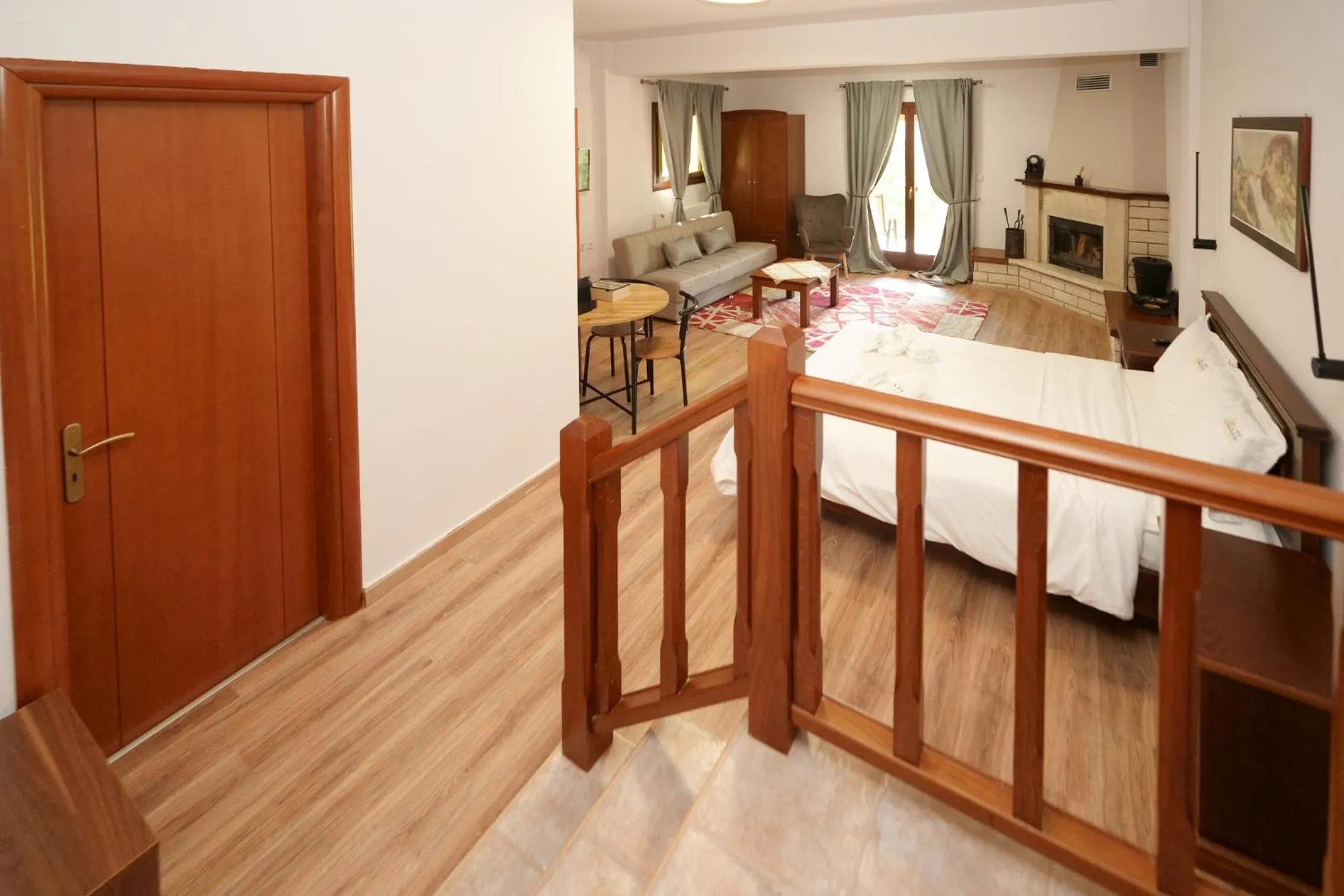 Elati Suites & Apartments-Mihail