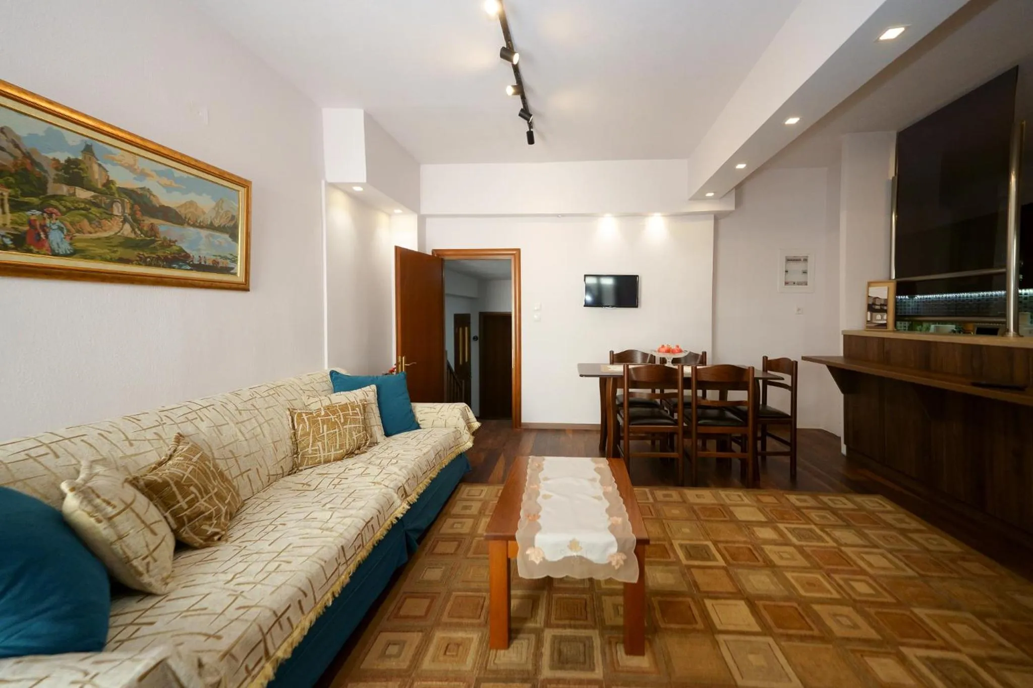 Elati Suites & Apartments-Mihail