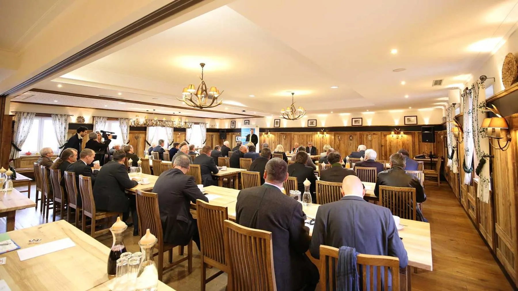 Nightclub / DJ in Vilstaler Hof Landgasthof & Hotel