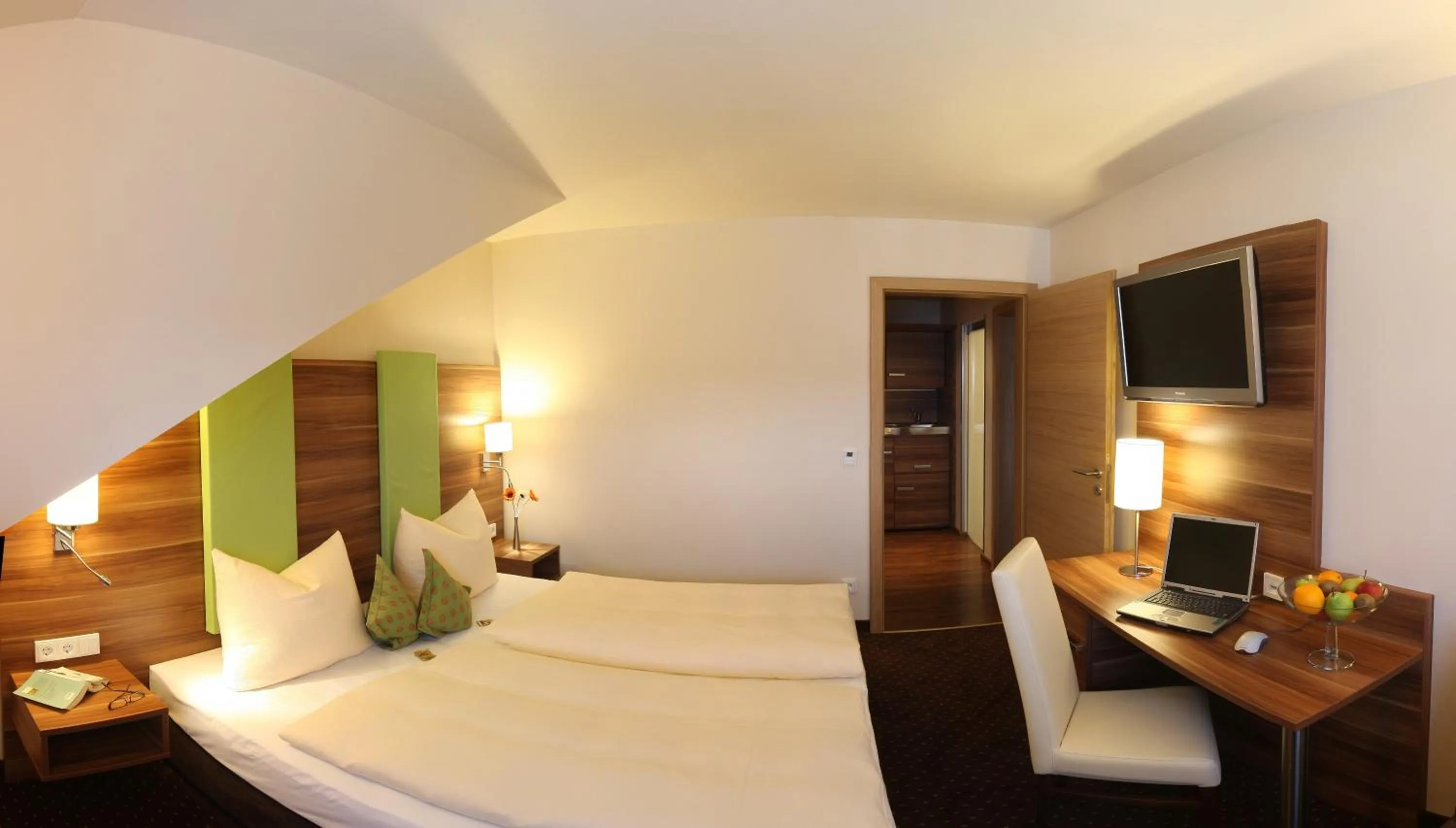 Bed in Vilstaler Hof Landgasthof & Hotel