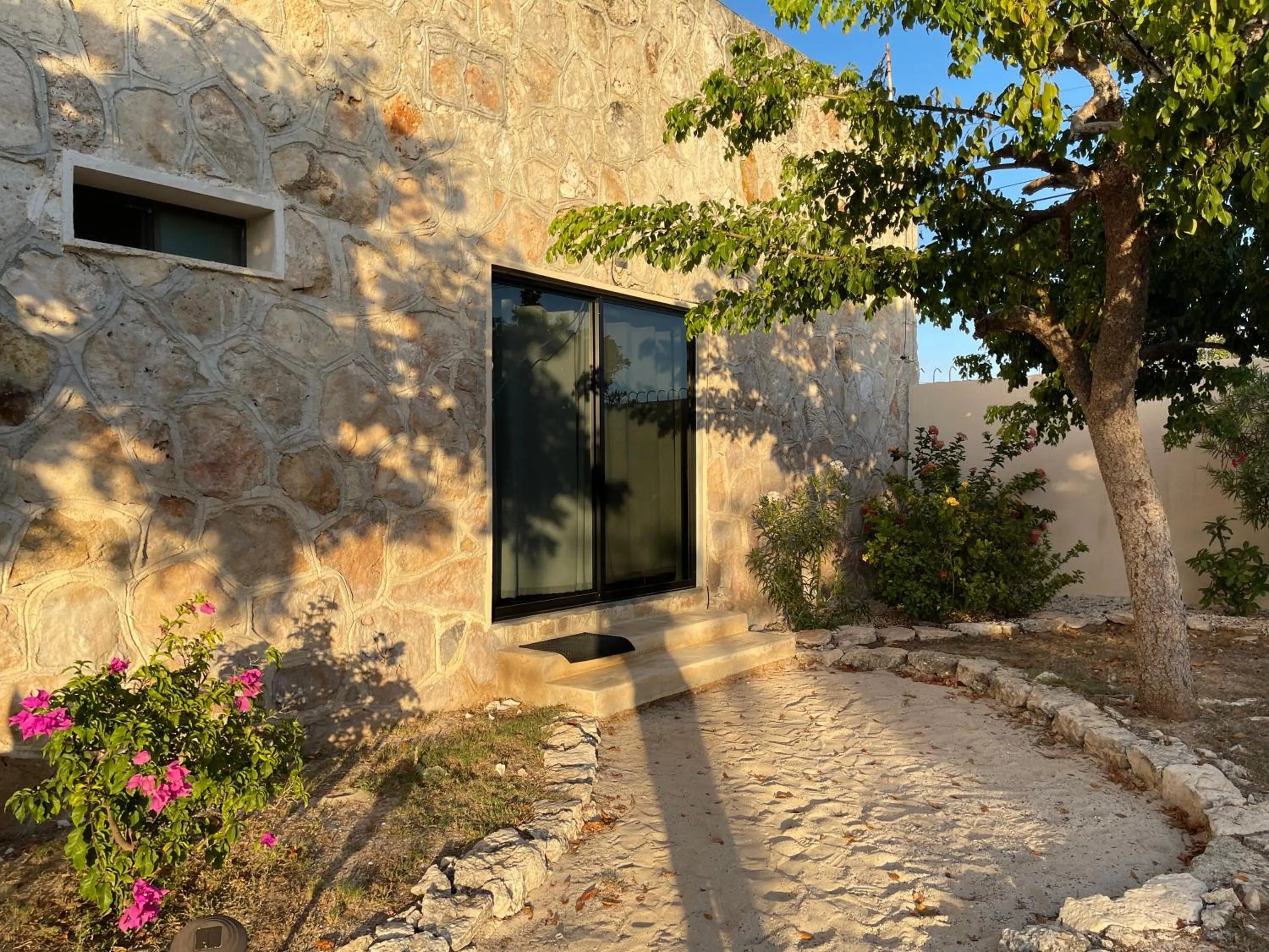 Garden view in BreMar 85 Private place - Adults only