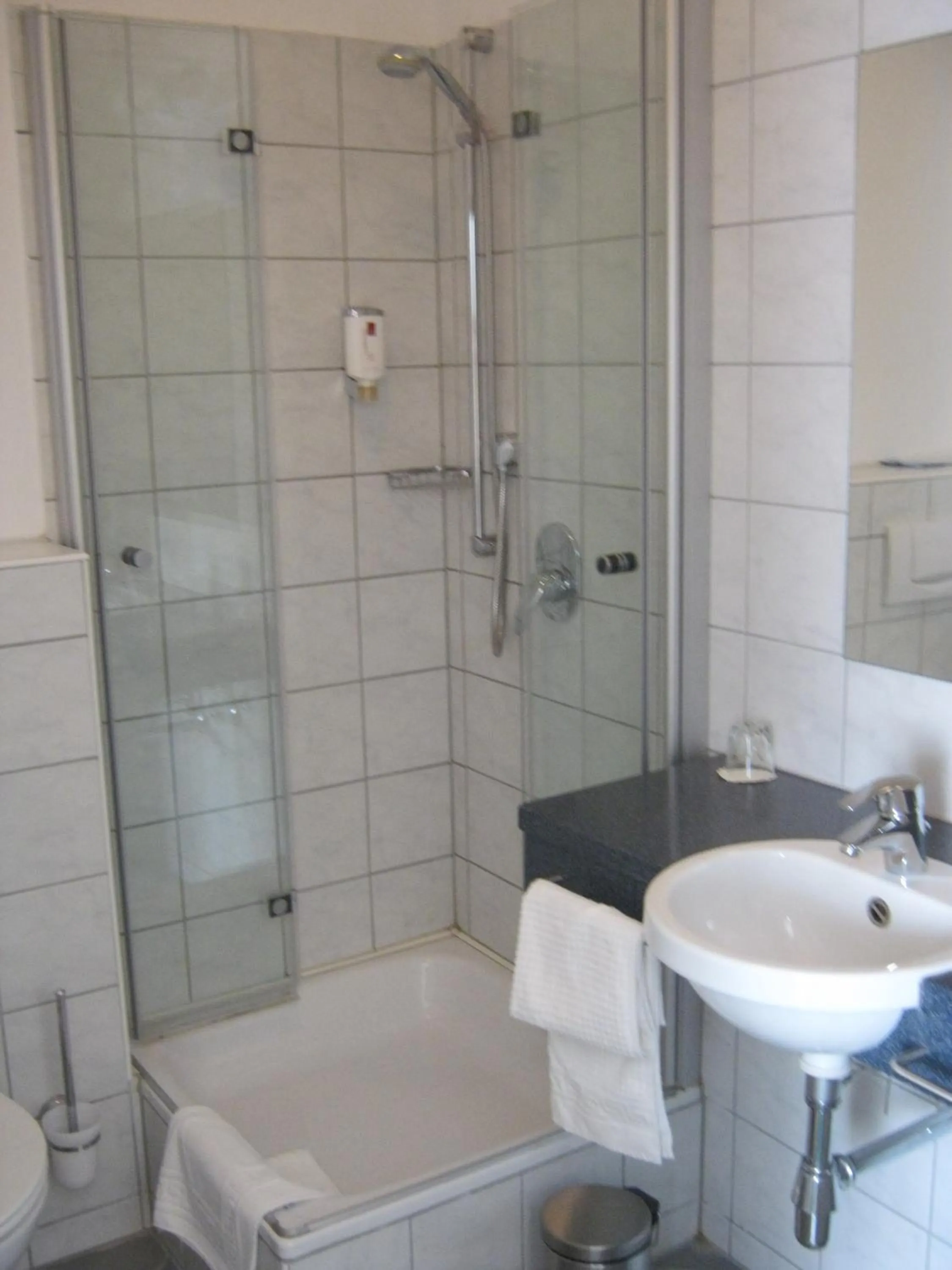 Bathroom in Hotel Apollo Garni