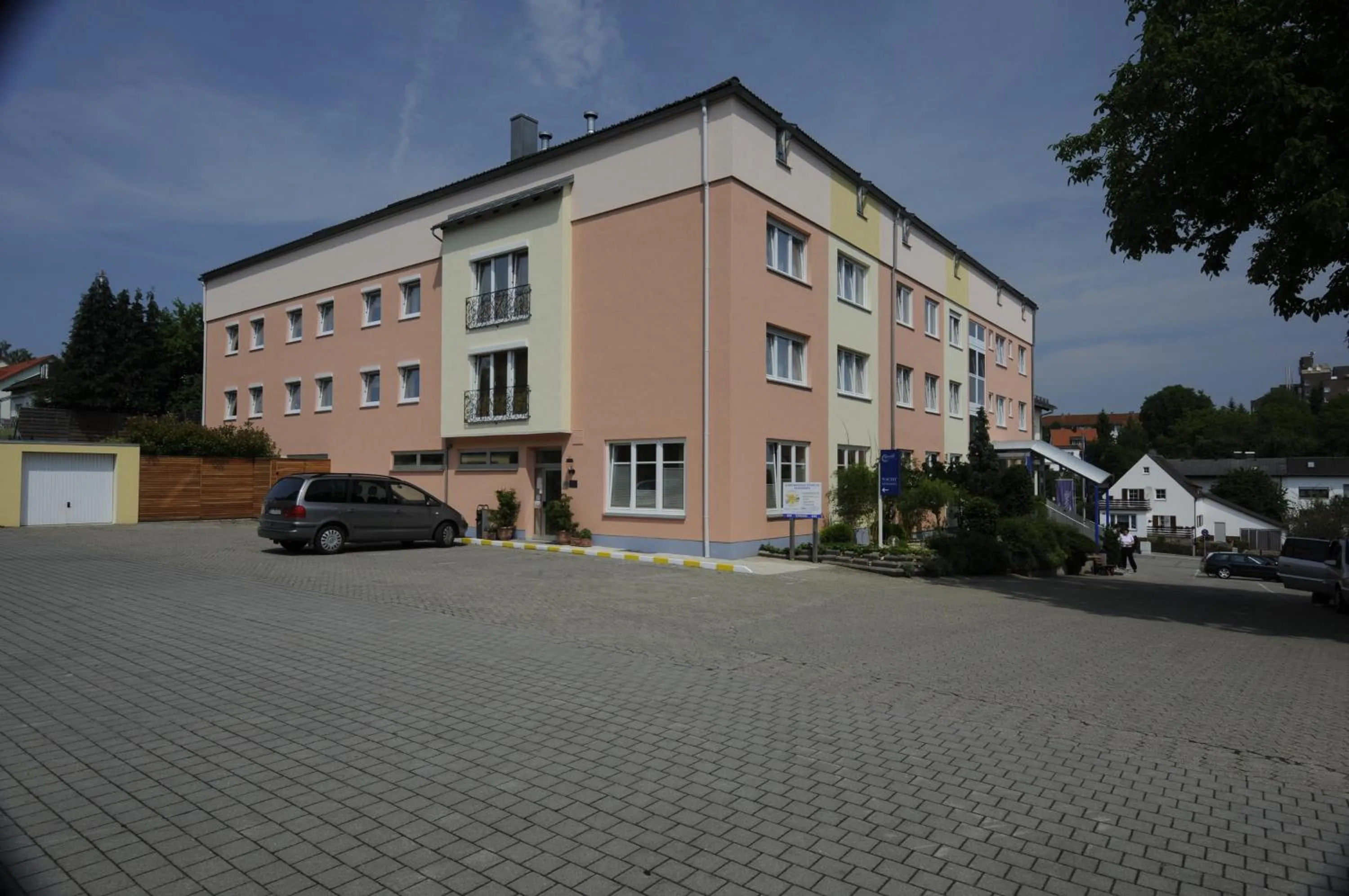 Property building in Hotel Apollo Garni