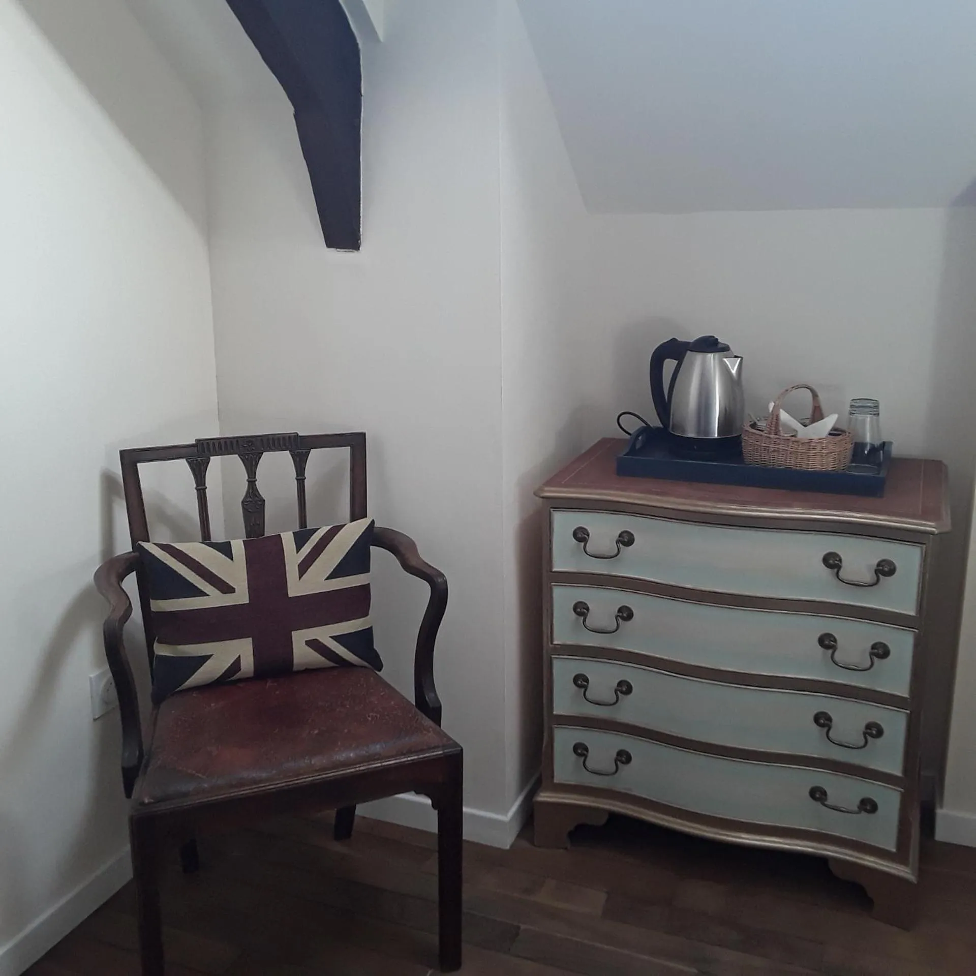 Coffee/tea facilities in Central Brittany B and B