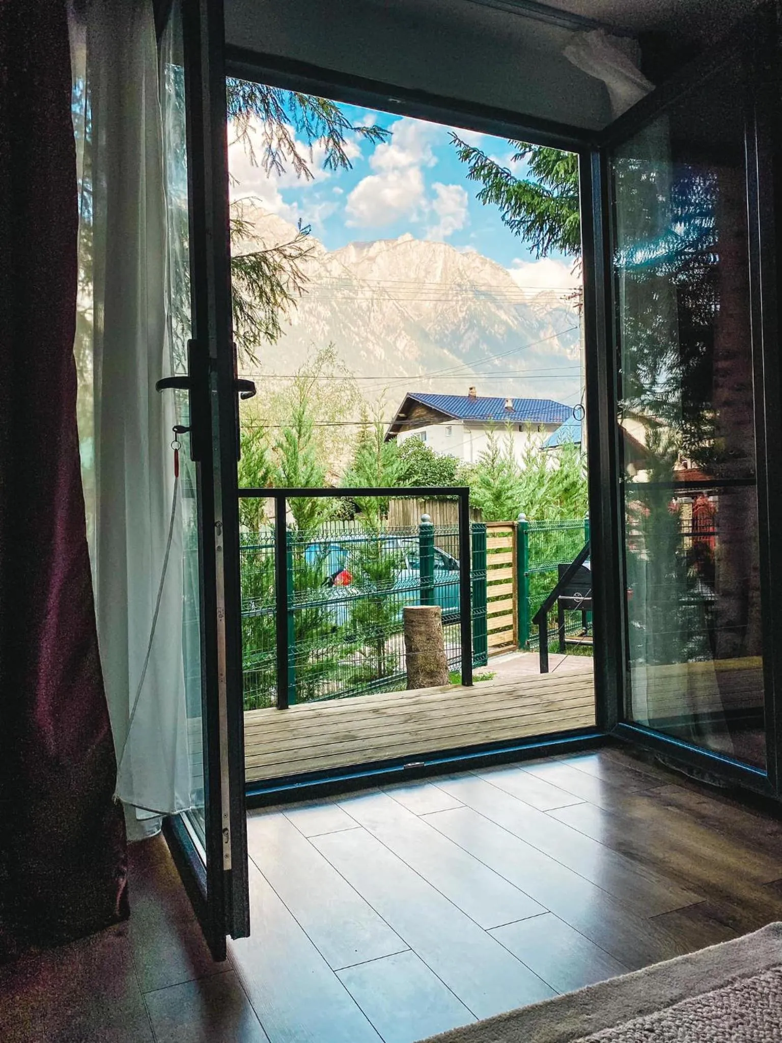 Mountain view in Moon Montana Busteni