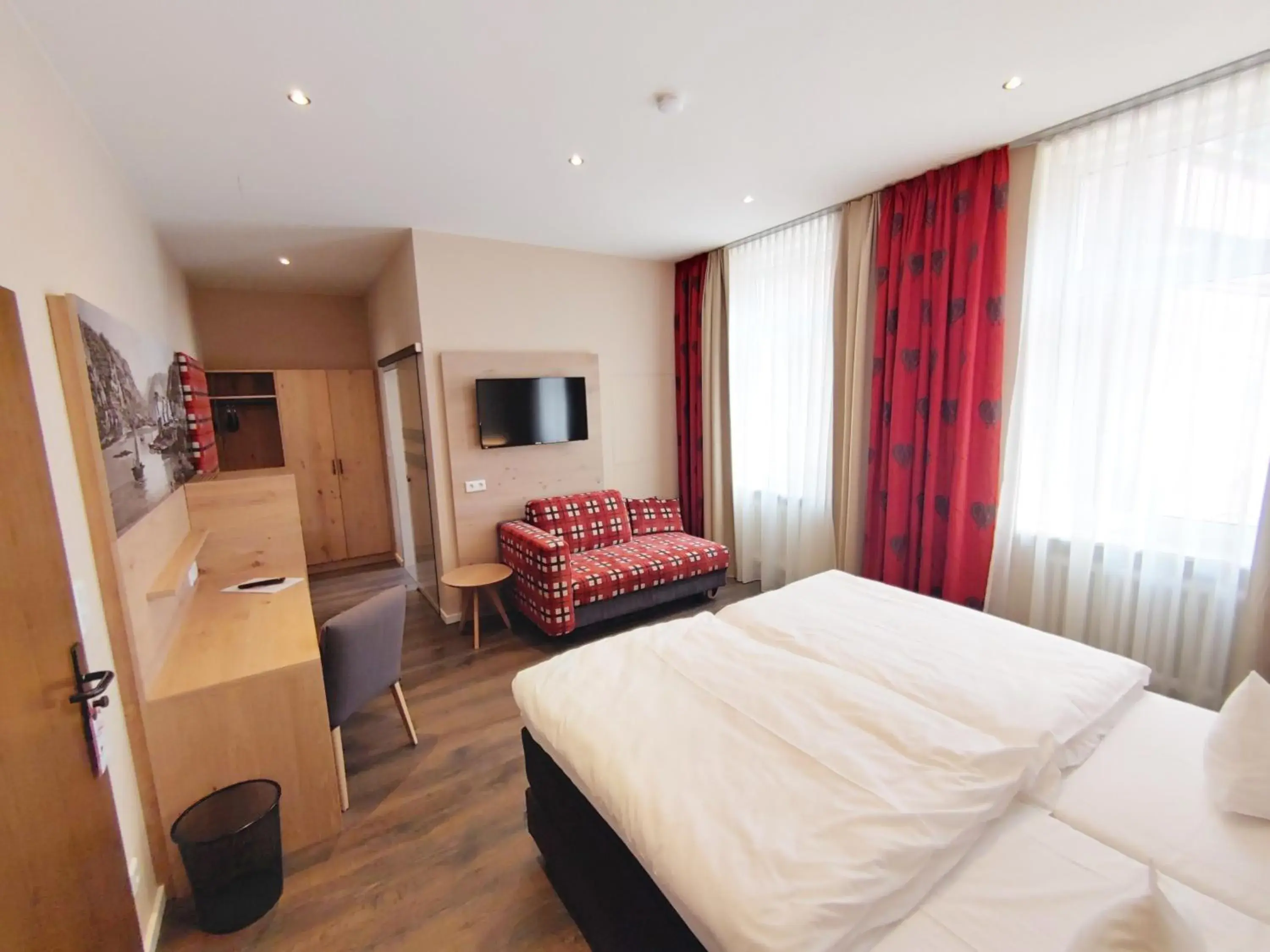 Superior Double Room in AKZENT Hotel Berg's Alte Bauernschänke- Wellness und Wein Superior Double Room in AKZENT Hotel Berg's Alte Bauernschänke- Wellness und Wein