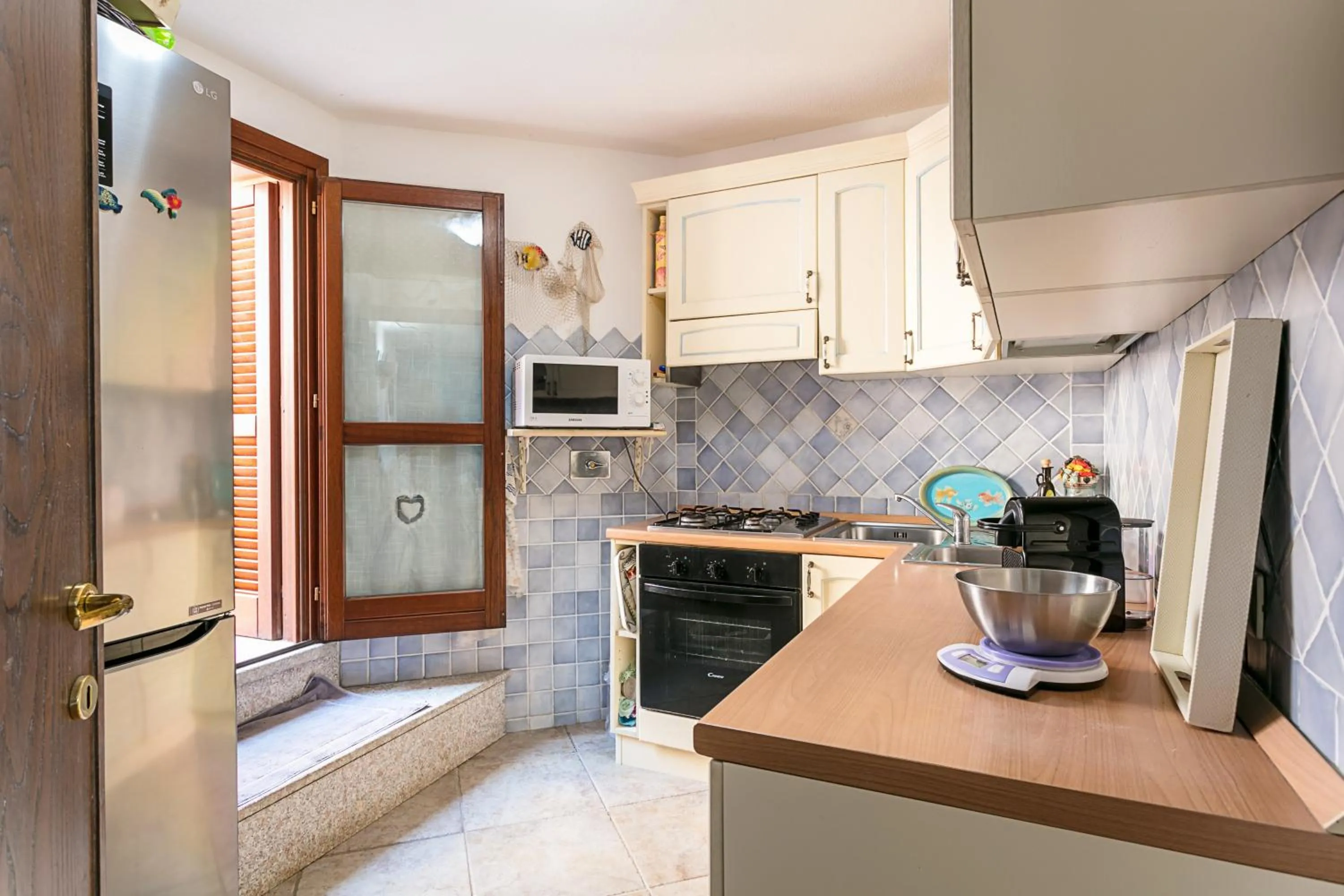 Kitchen or kitchenette in Casa Gaia al mare