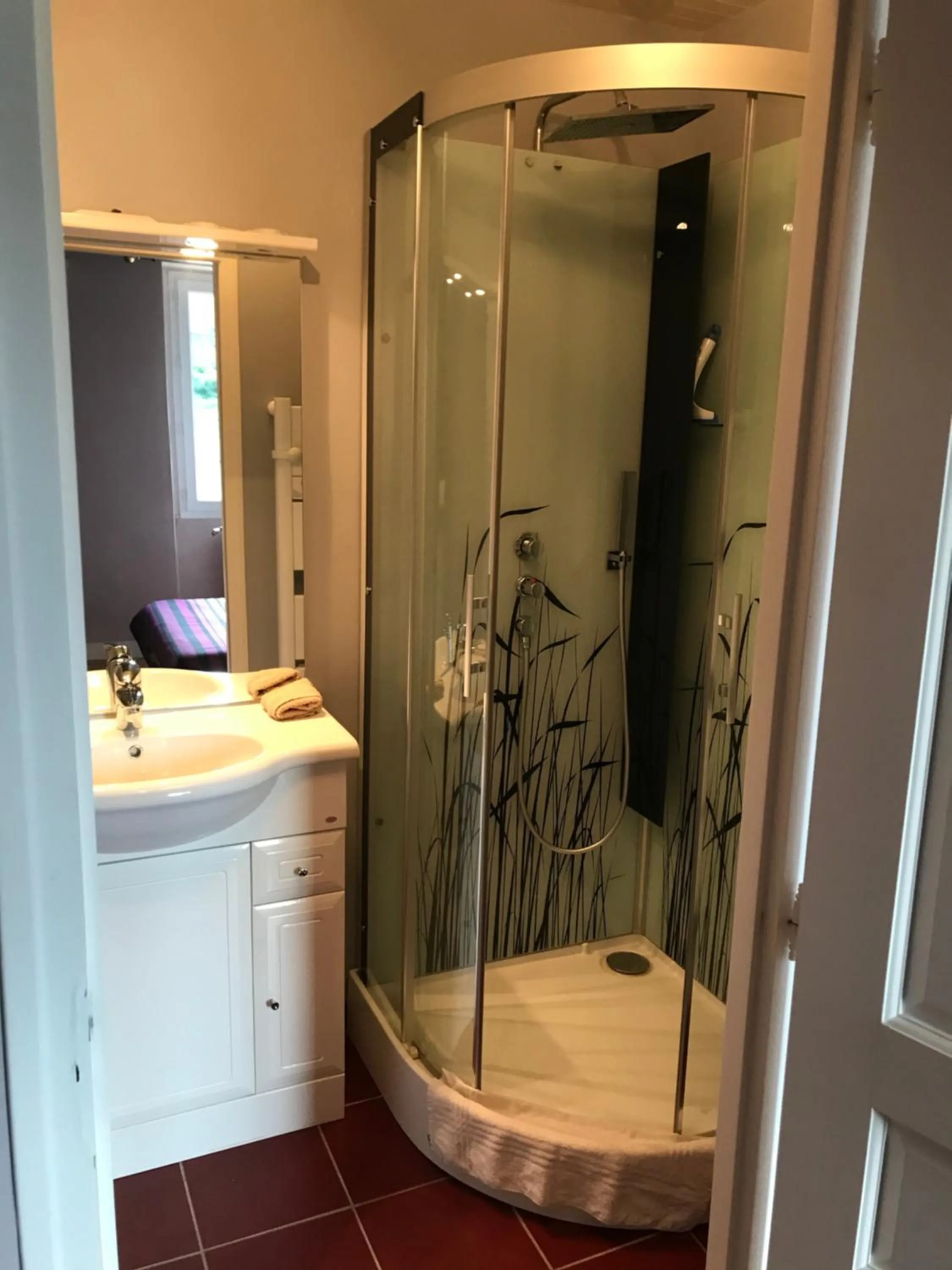 Bathroom in Moulin sous la Vergne