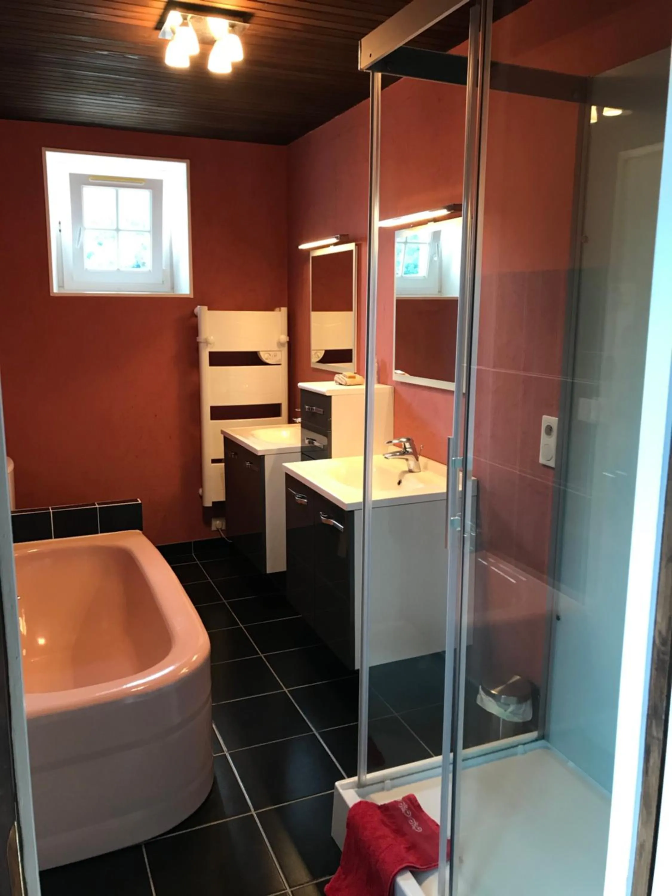 Bathroom in Moulin sous la Vergne