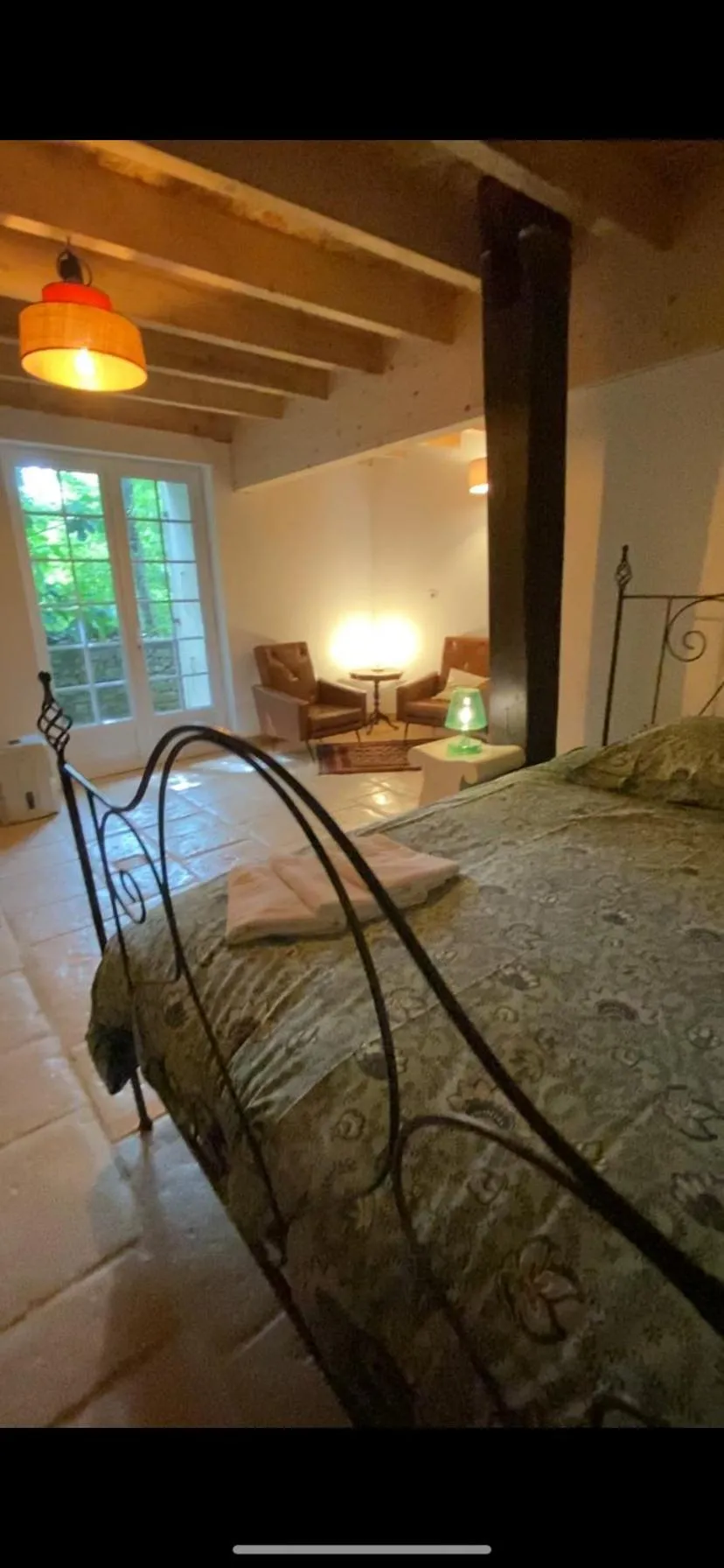 Bed in Moulin sous la Vergne