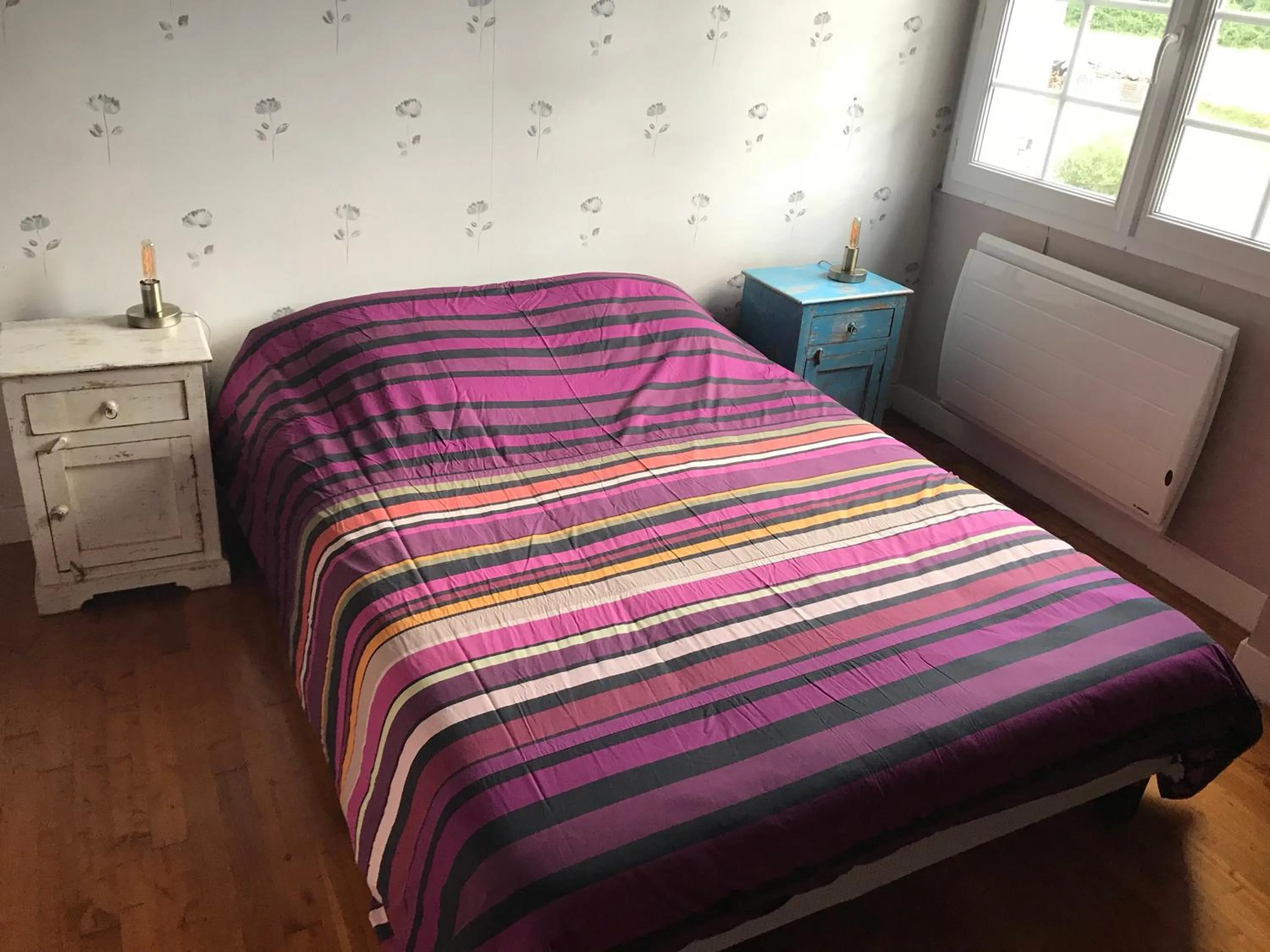 Bed in Moulin sous la Vergne