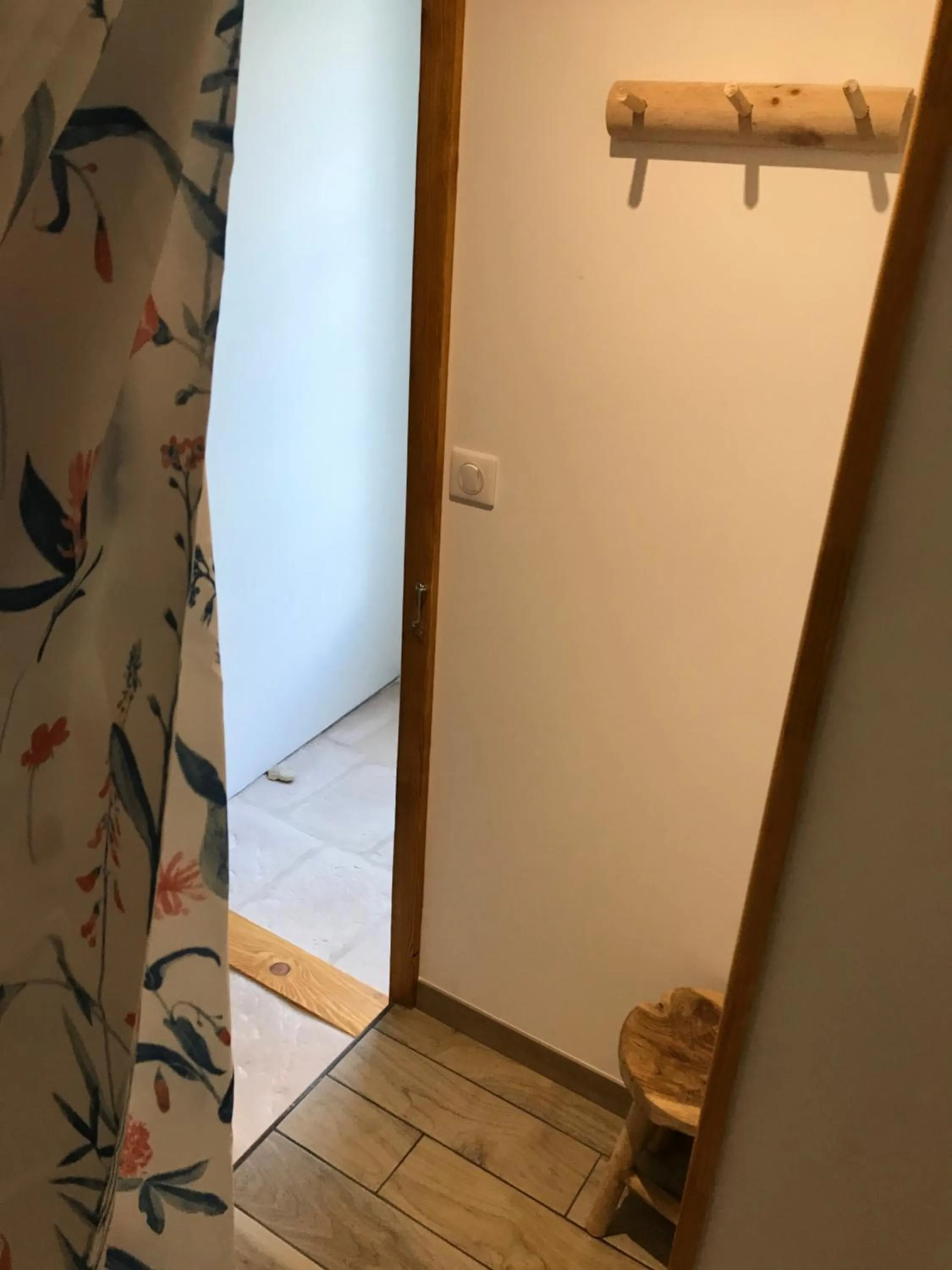 Shower in Moulin sous la Vergne