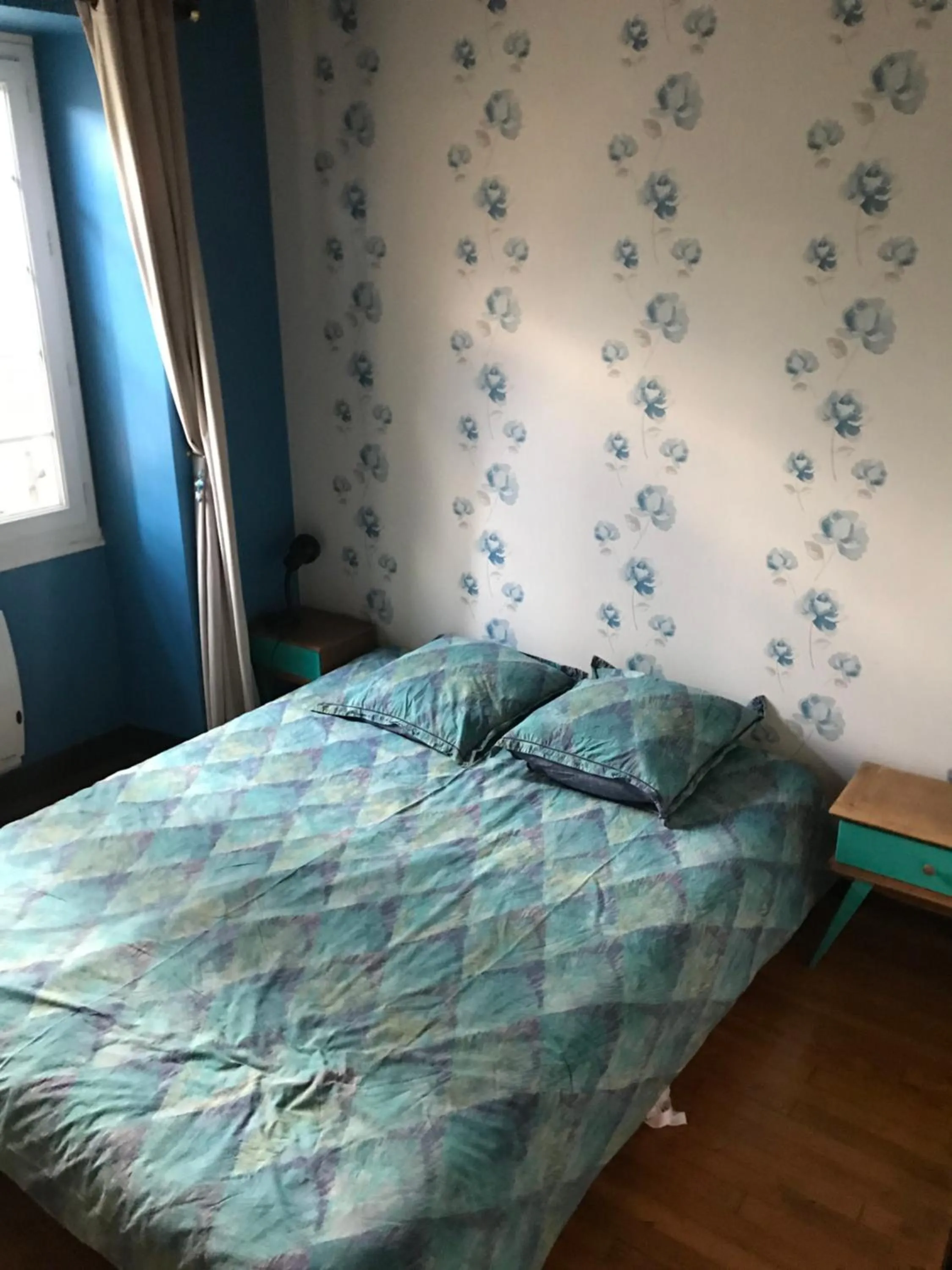 Bed in Moulin sous la Vergne