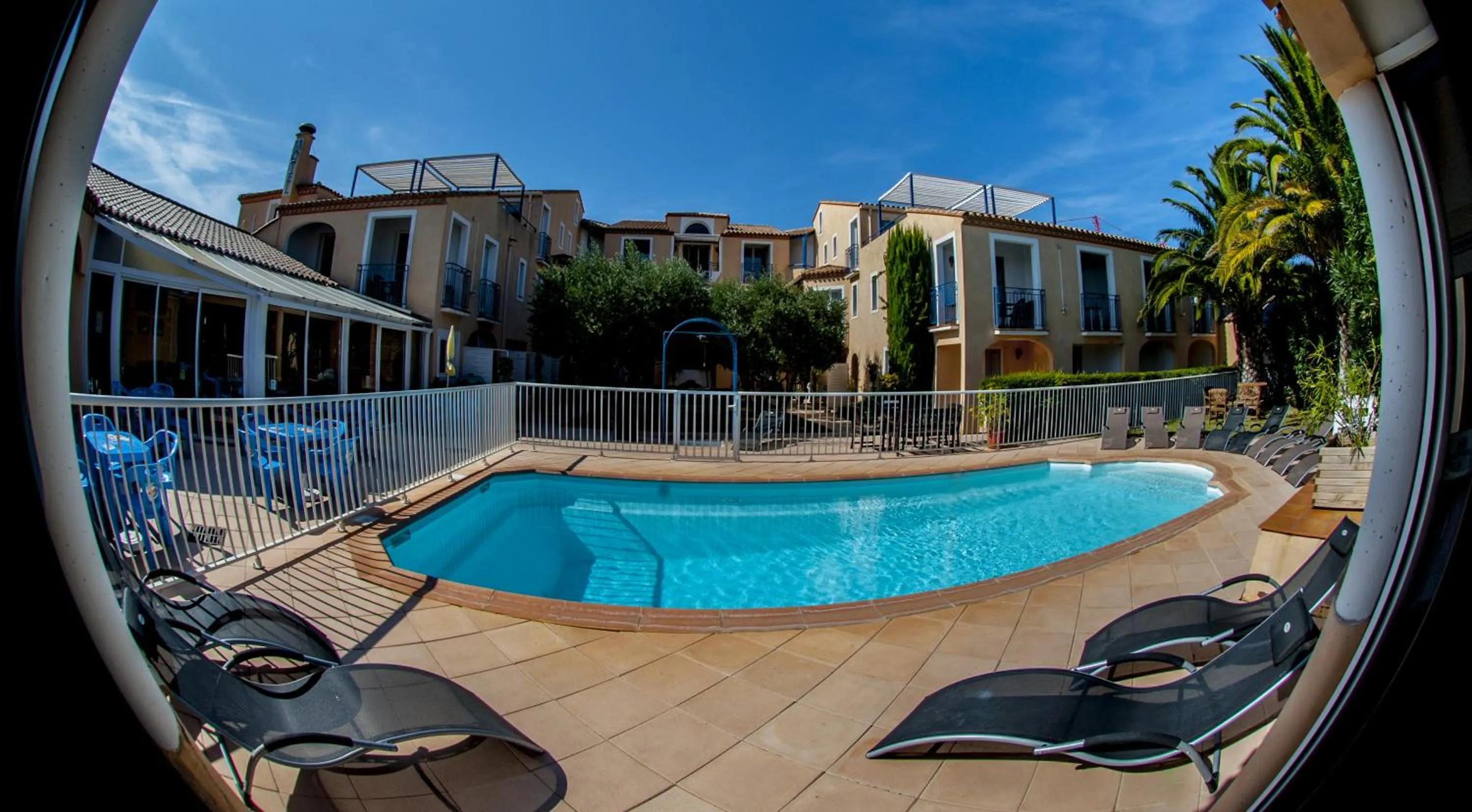 Swimming pool in Hôtel Le Leukos