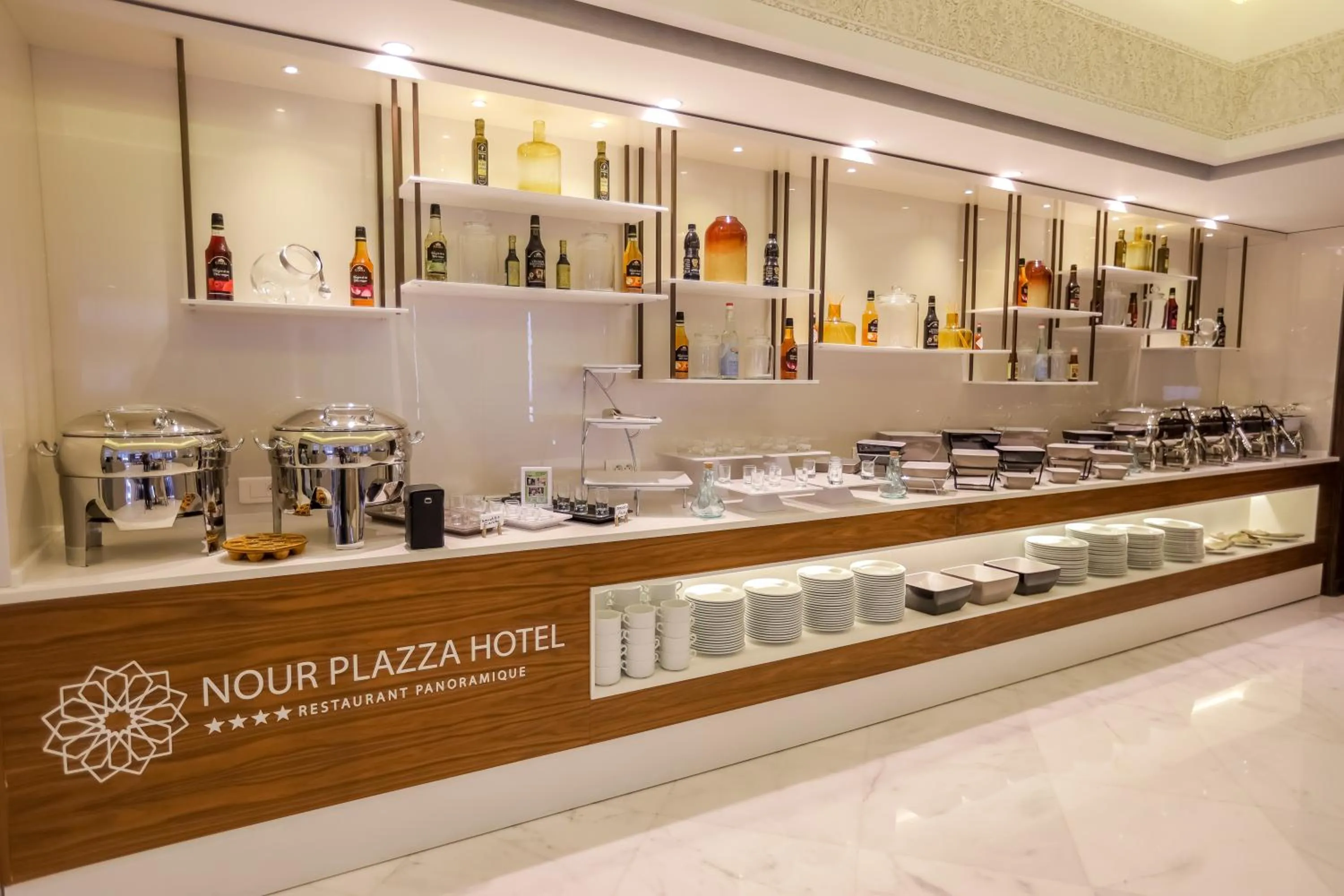Restaurant/places to eat in Nour Plazza Hotel