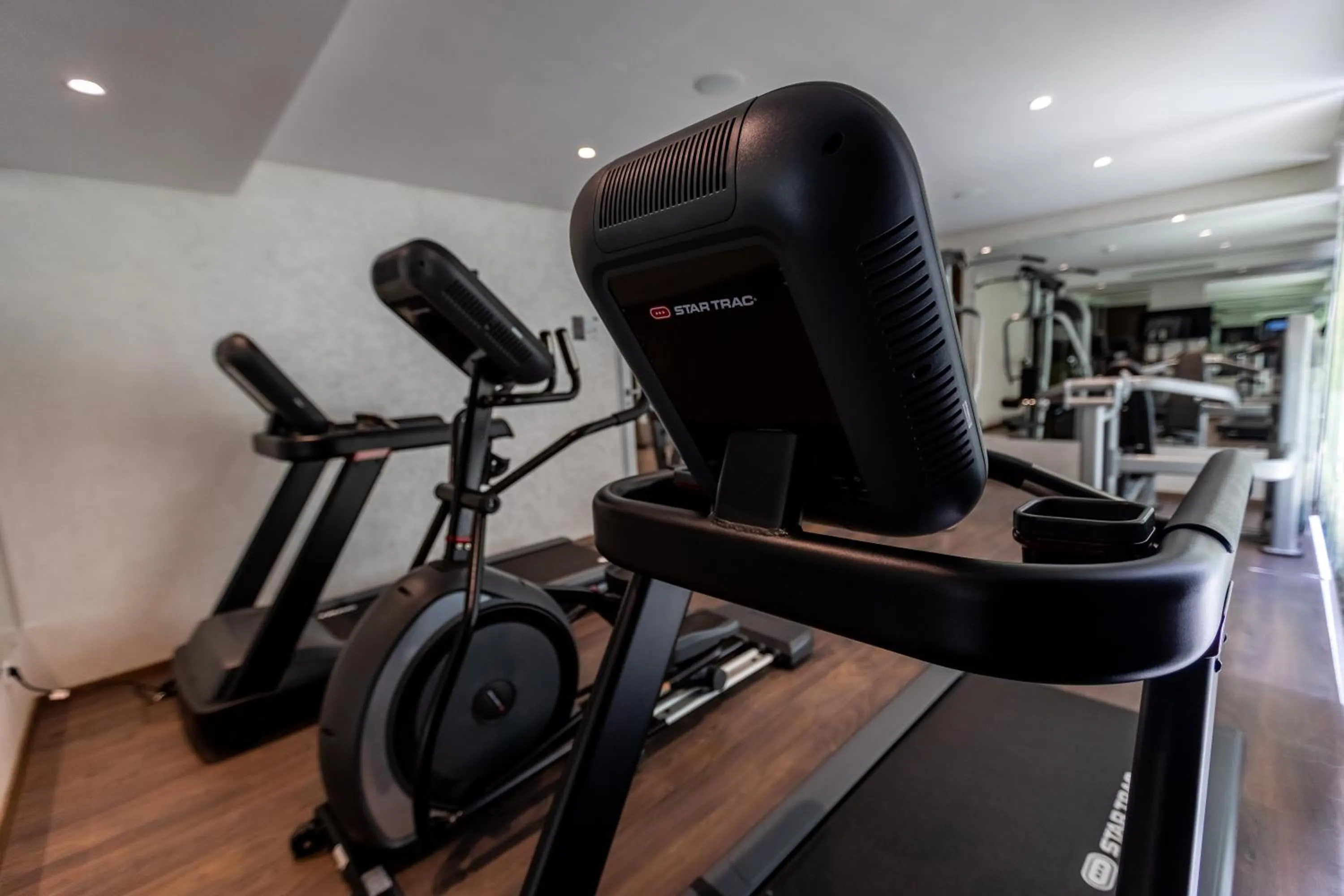 Fitness centre/facilities in Nour Plazza Hotel