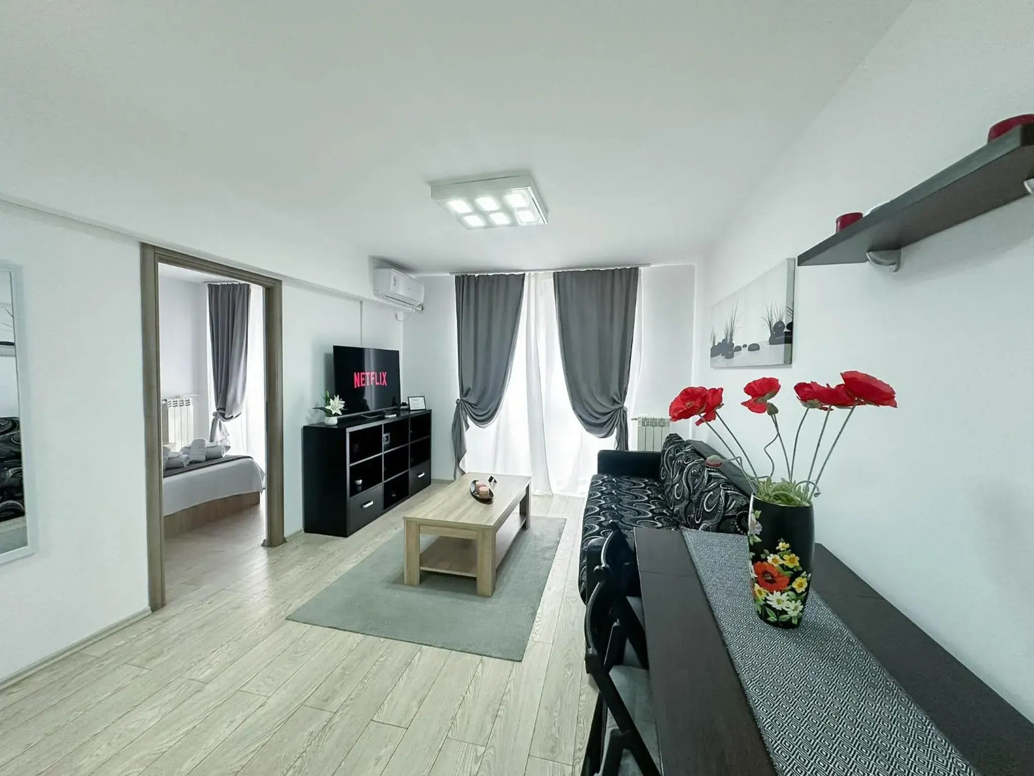 Deluxe Apartment in Sunrise Apartments City Center Deluxe Apartment in Sunrise Apartments City Center