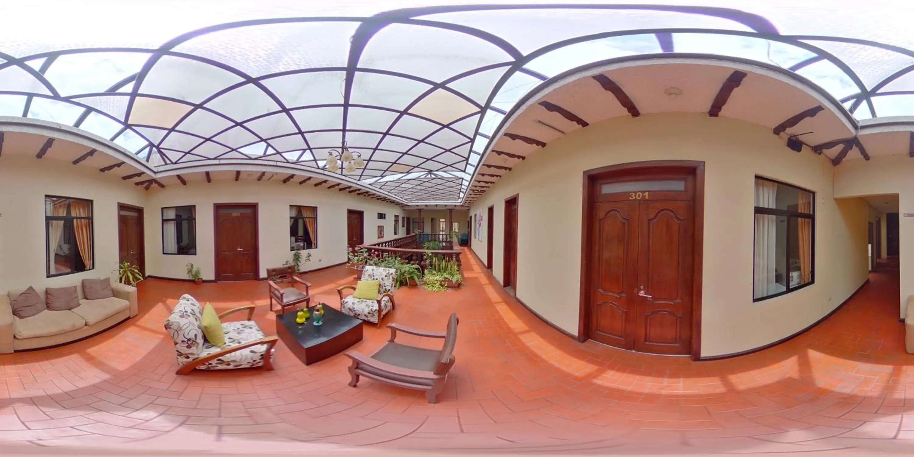 Property building in Hotel 4 Mundos