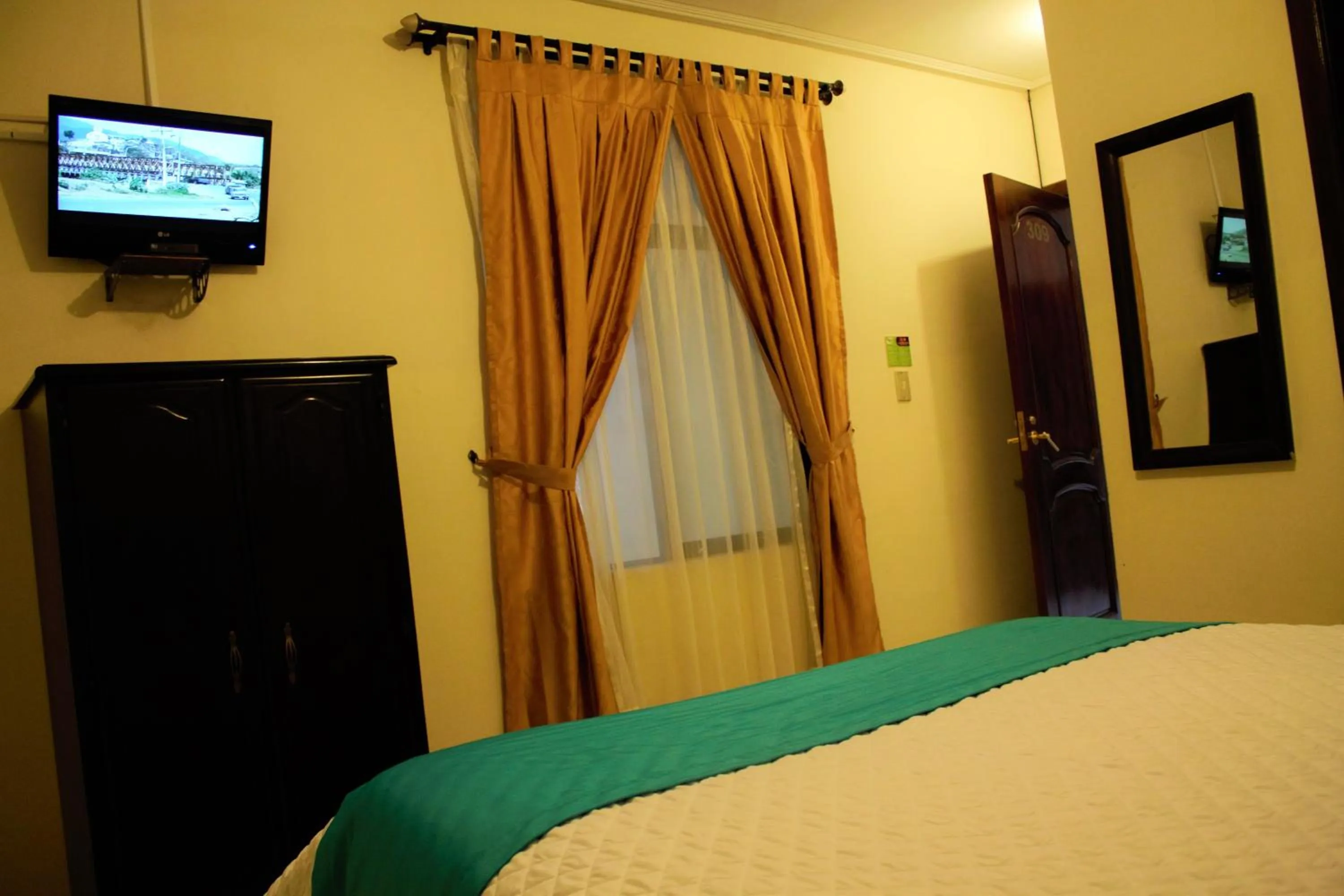 Bed in Hotel 4 Mundos