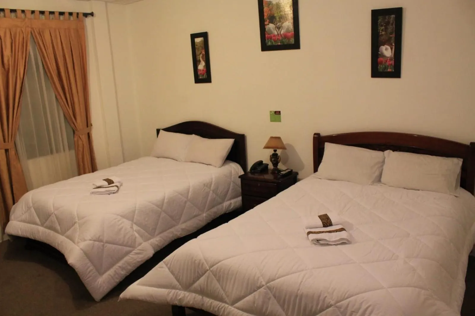 Bed in Hotel 4 Mundos