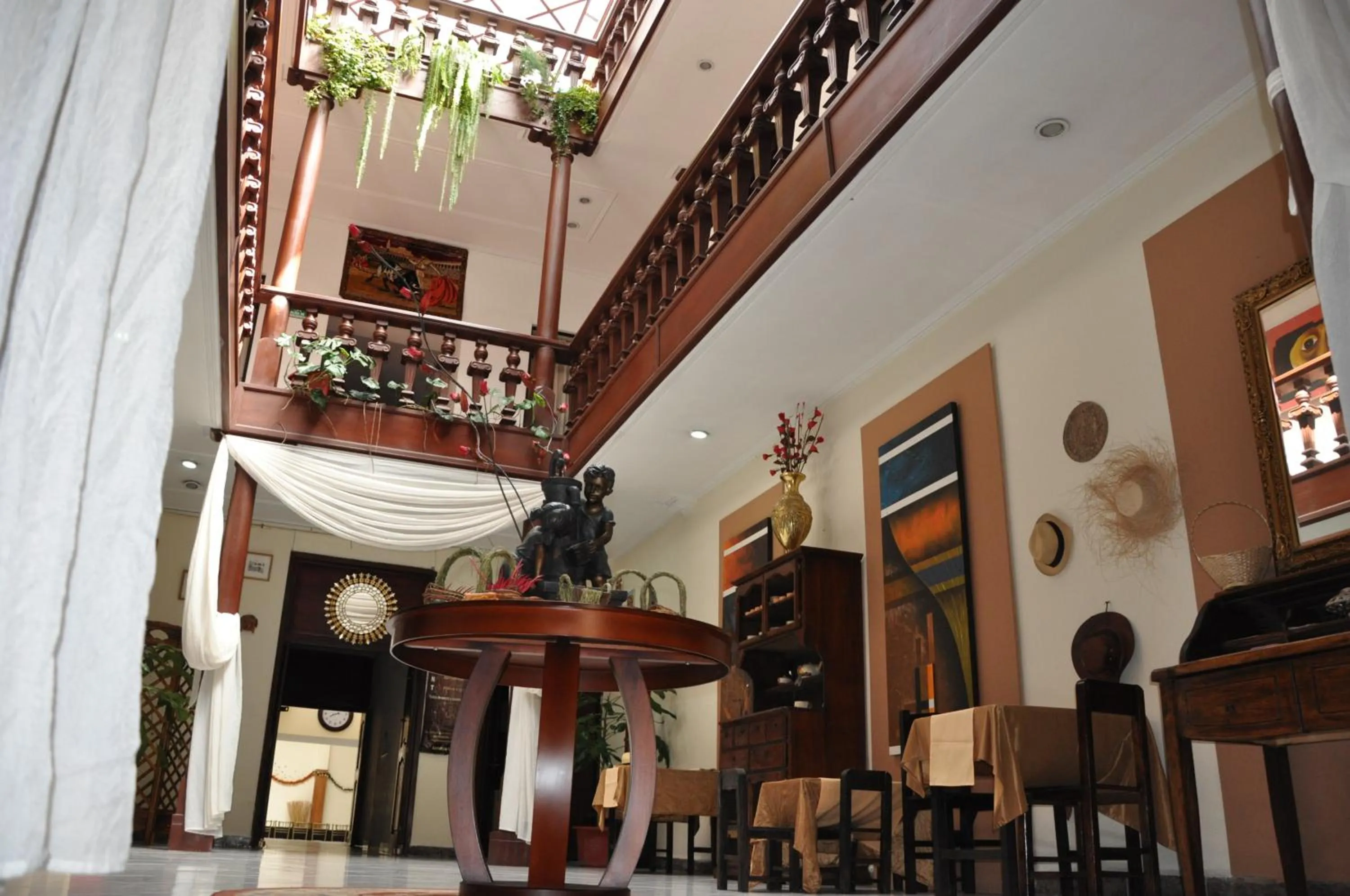 Facade/entrance in Hotel 4 Mundos