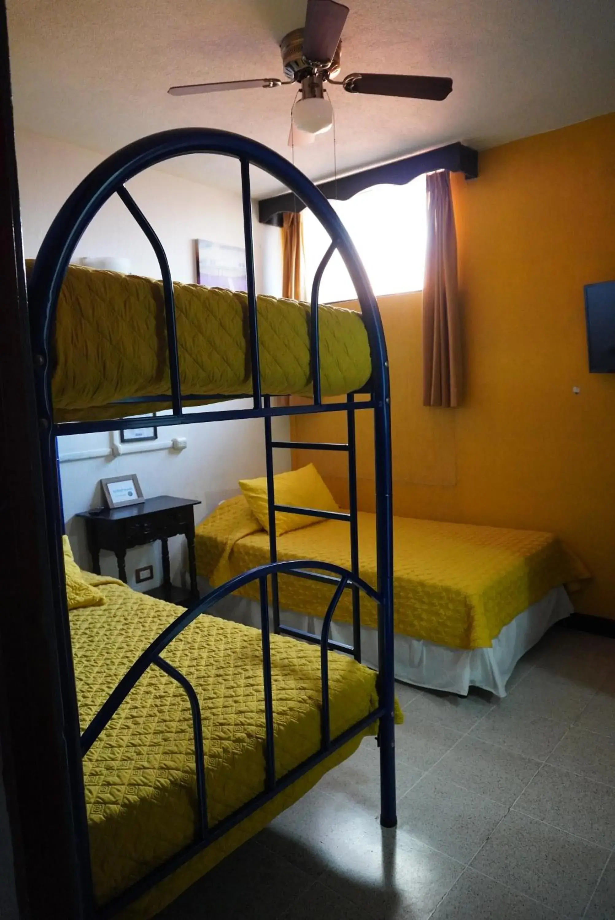 Triple Room with Private Bathroom in Hostal Guatefriends Triple Room with Private Bathroom in Hostal Guatefriends
